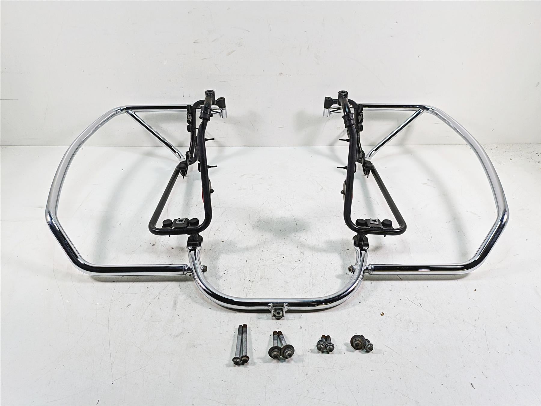 2014 Moto Guzzi California 1400 T Rear Saddlebag Guard Rail Mount Set B063626 {{ shop.shopifyCountryName }} - Mototech271