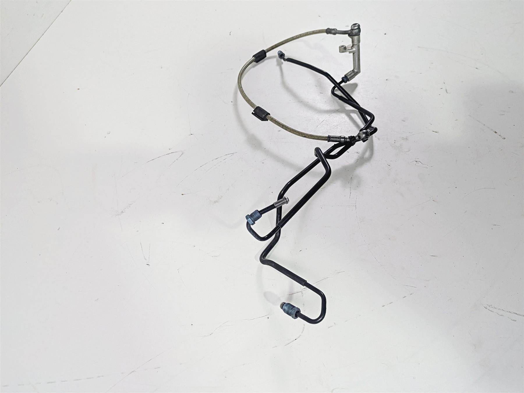 2010 BMW R1200GS K25 Rear Abs Brake Line Hose Set 34327673646 {{ shop.shopifyCountryName }} - Mototech271