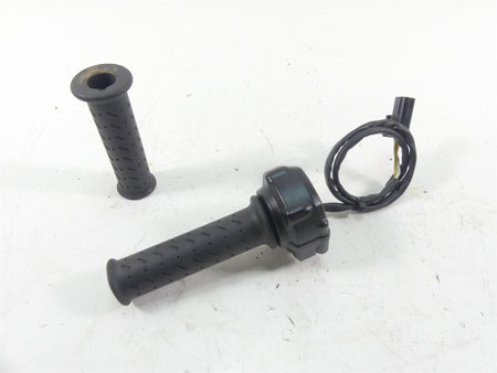 2017 Triumph Thruxton 1200 R Fly Ride By Wire Throttle Grip Handle Set T2044045 {{ shop.shopifyCountryName }} - Mototech271