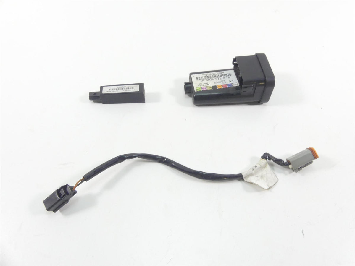 2009 Harley Dyna FXDF SE CVO Fat Bob Tssm Turn Signal Security Module 68925-07 {{ shop.shopifyCountryName }} - Mototech271