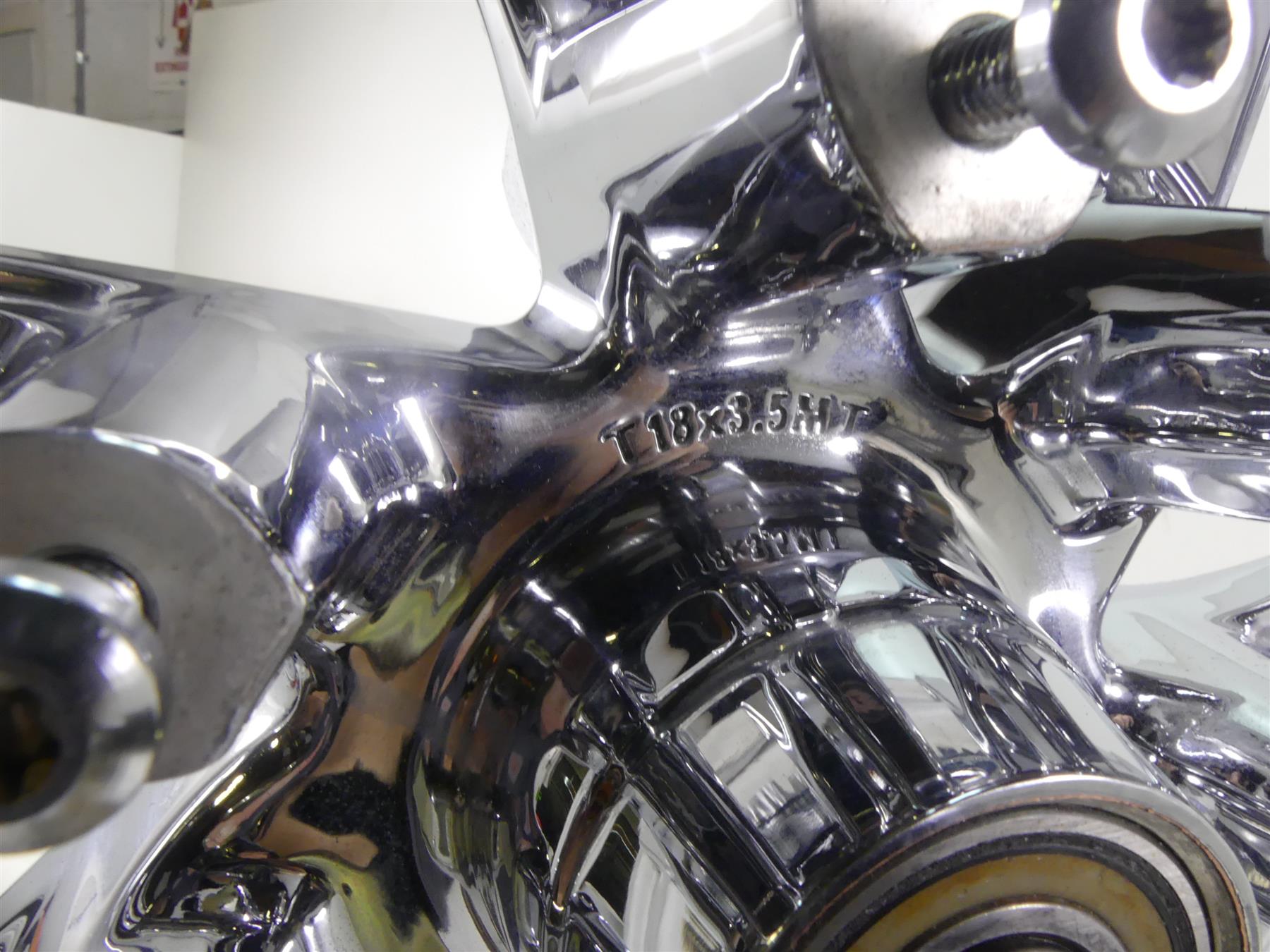 2010 Harley Touring FLHX Street Glide Front CVO 18x3.5 Chrome Wheel Rim -Read {{ shop.shopifyCountryName }} - Mototech271