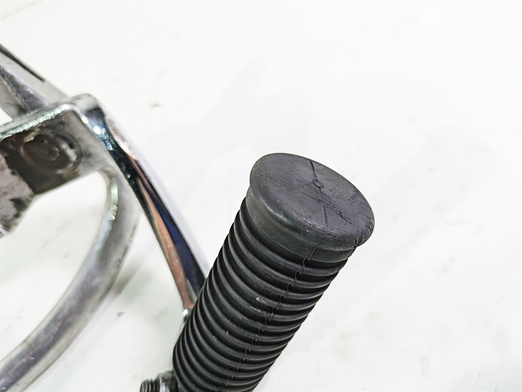 2016 Harley FXDL Dyna Low Rider Right Rider Footpeg & Brake Pedal 50666-07 {{ shop.shopifyCountryName }} - Mototech271
