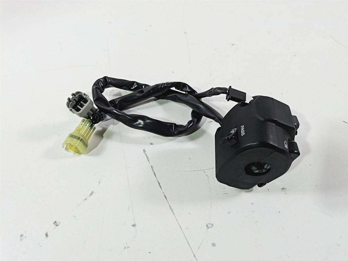 2022 Kawasaki ZR900RS Cafe Left Hand Turn Signal Light Control Switch 46091-0618 {{ shop.shopifyCountryName }} - Mototech271
