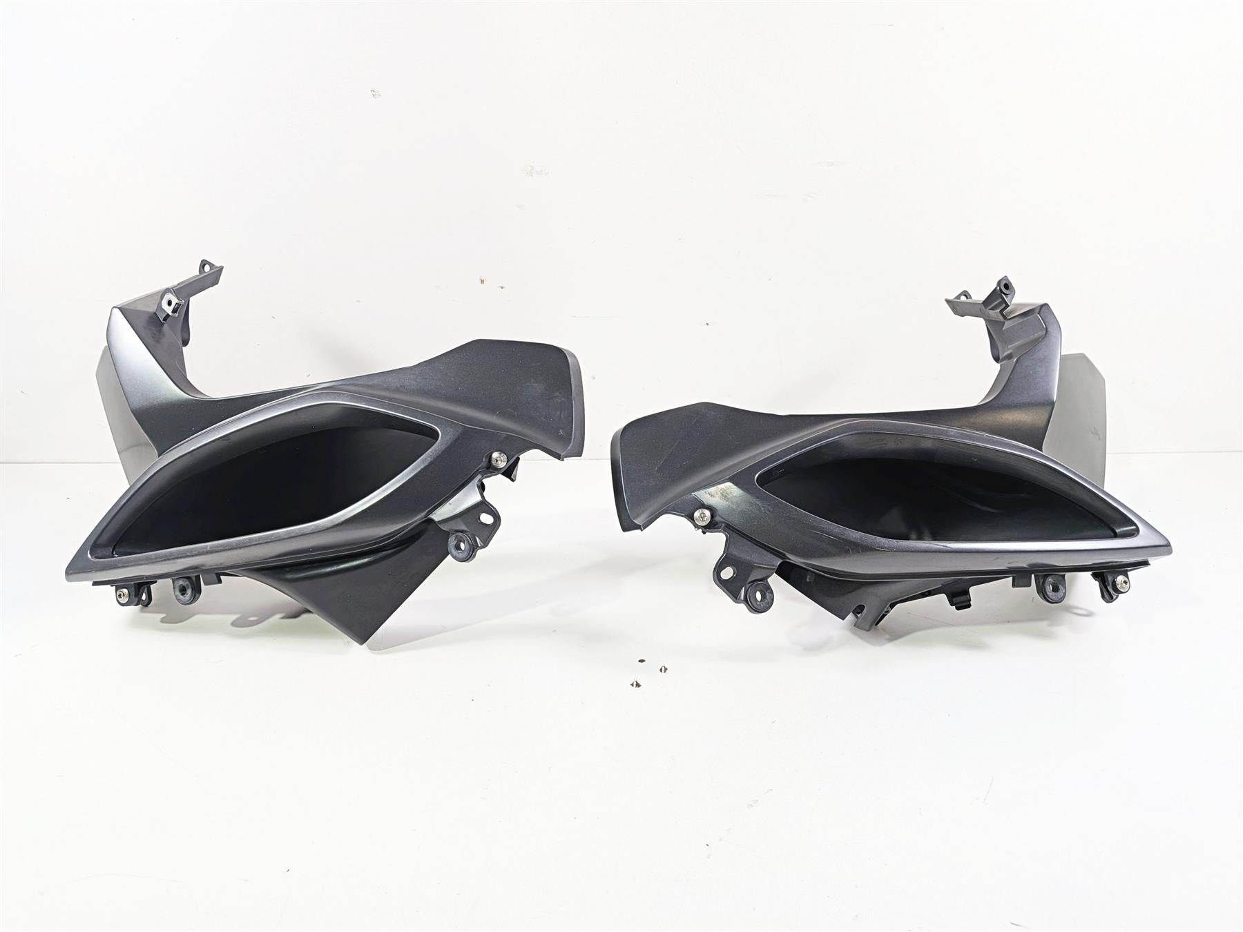 2016 BMW R1200RT RT RTW K52 Left Right Intake Fairing Cover Set 46638533582 {{ shop.shopifyCountryName }} - Mototech271