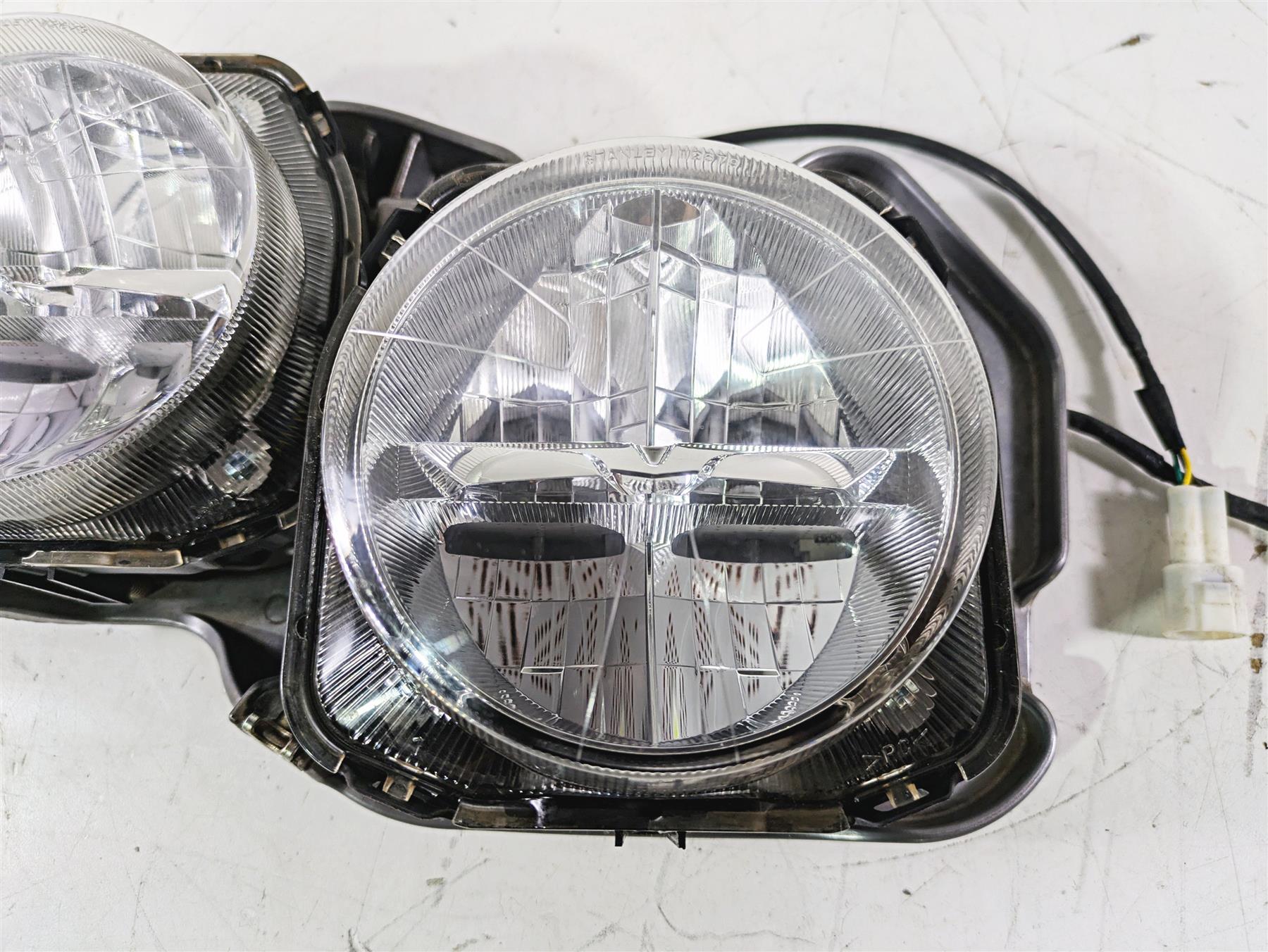 2022 Yamaha YXZ1000 R Right Headlight Head Light Lamp Set 2UD-84300-00-00 {{ shop.shopifyCountryName }} - Mototech271