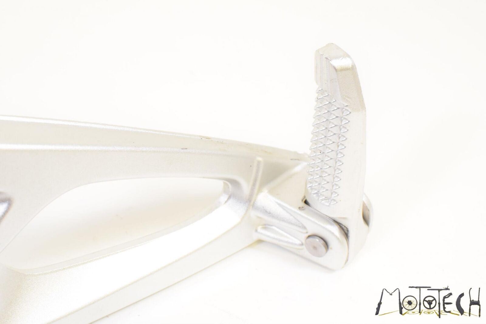 2006 BMW K1200S K1200 S K40 Rear NICE Passenger Footpeg Rest SET 46717660170 {{ shop.shopifyCountryName }} - Mototech271
