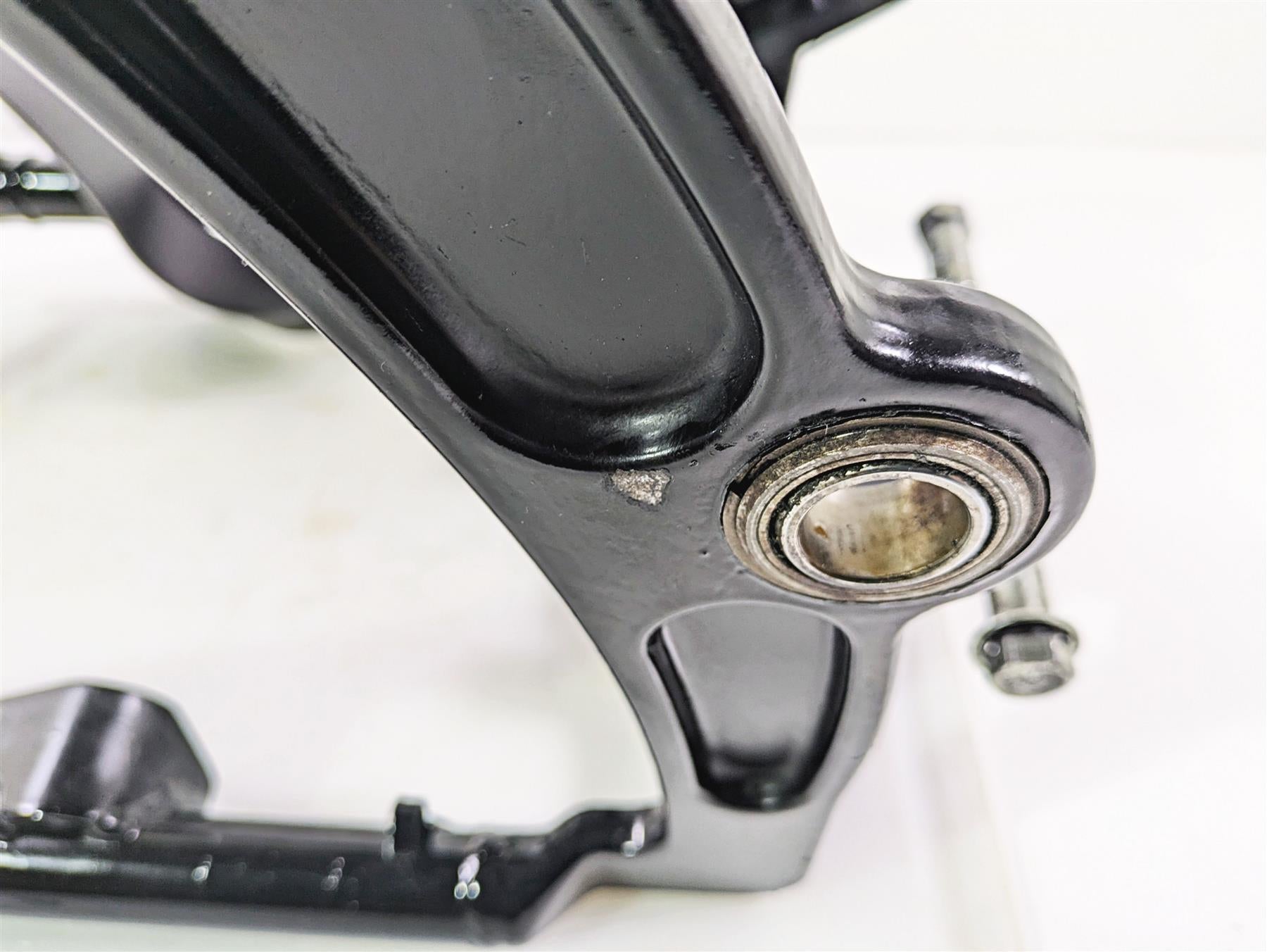 2004 Harley Softail FLSTF Fat Boy Rear Swingarm & Belt Covers 47573-00A {{ shop.shopifyCountryName }} - Mototech271