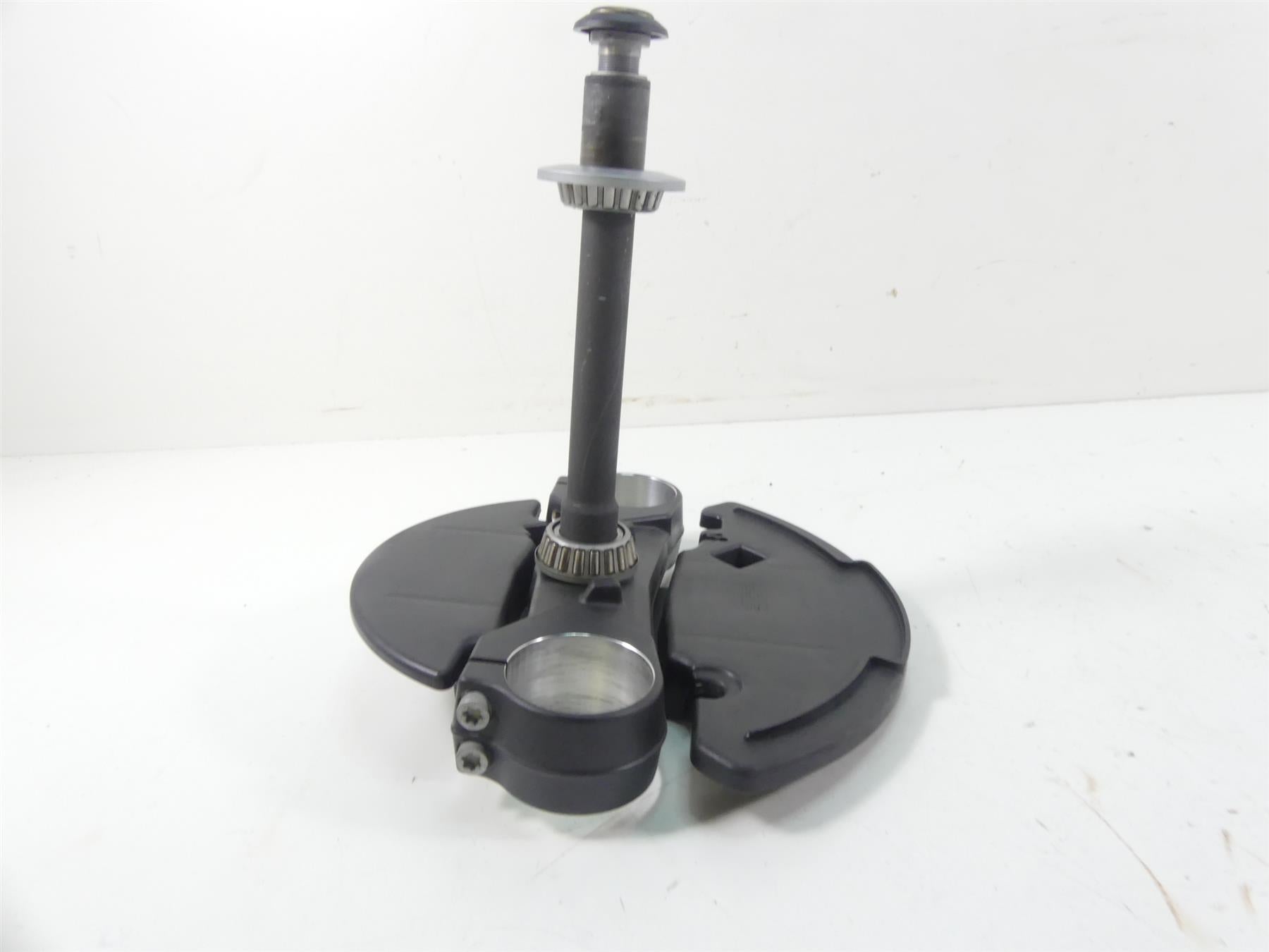 2017 BMW F800GS K72 Lower Triple Tree Steering Clamp Yoke 57mm 31428530350 {{ shop.shopifyCountryName }} - Mototech271