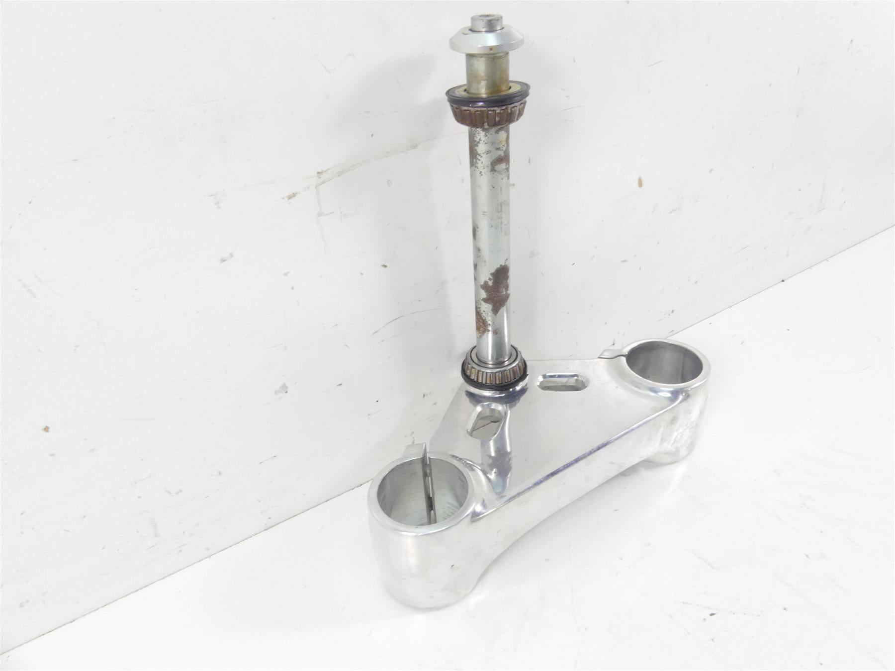 2012 Harley VRSCF Muscle Rod Lower Triple Tree Steering Clamp 46892-09B {{ shop.shopifyCountryName }} - Mototech271