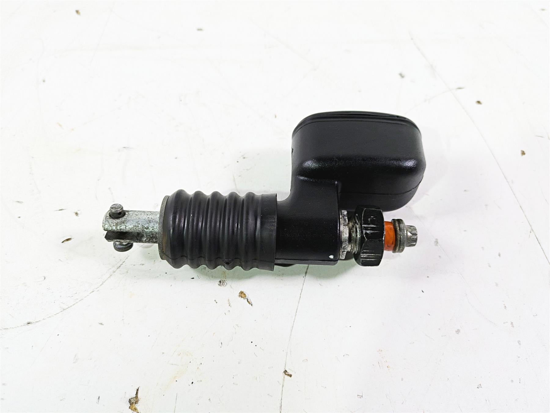 2005 Harley Softail FLSTSCI Heritage Springer Rear Brake Mstr Cylinder 41755-99F {{ shop.shopifyCountryName }} - Mototech271
