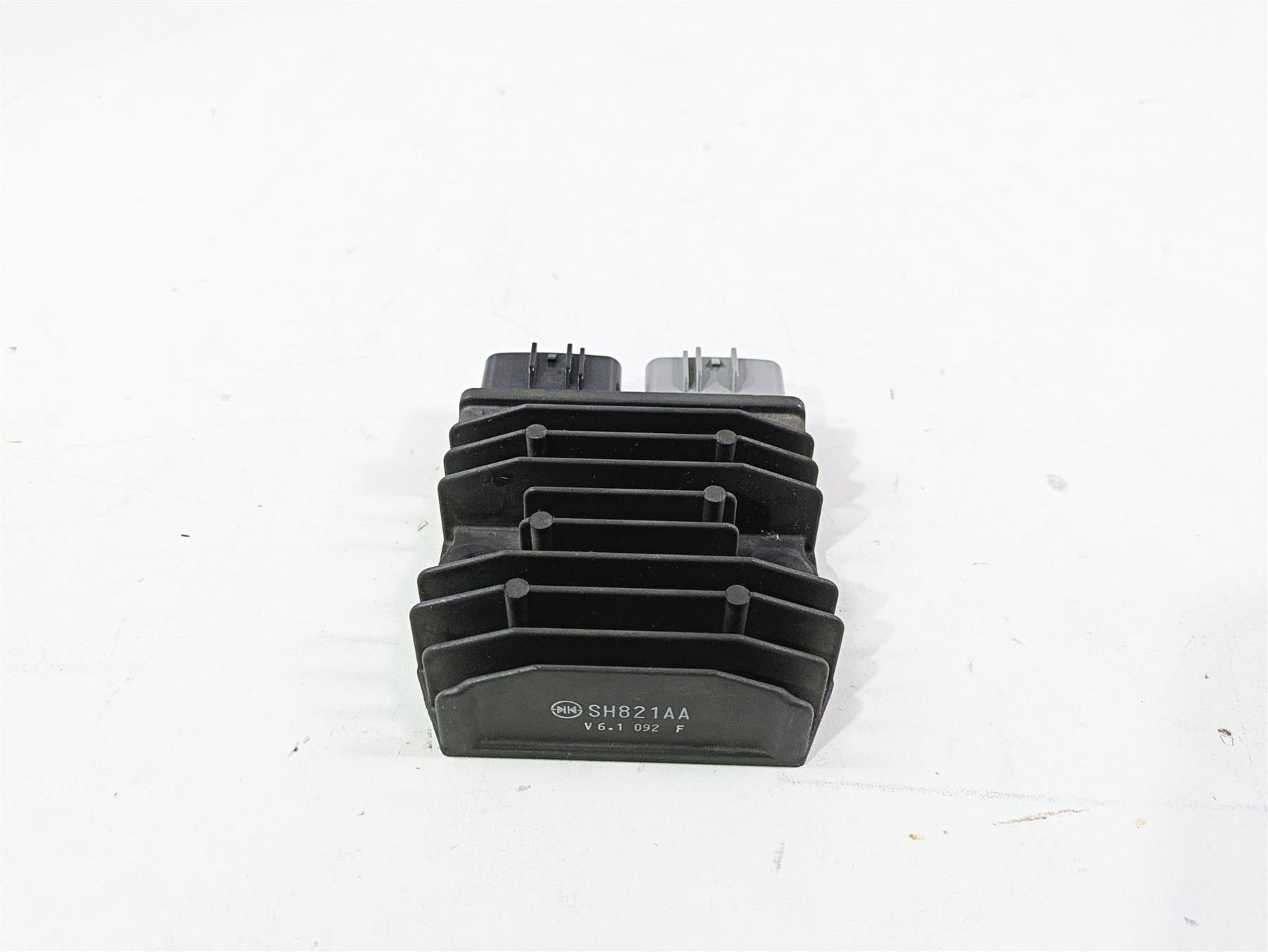 2016 Ducati Monster 1200 S Rectifier Voltage Regulator 54040321A SH821AA {{ shop.shopifyCountryName }} - Mototech271