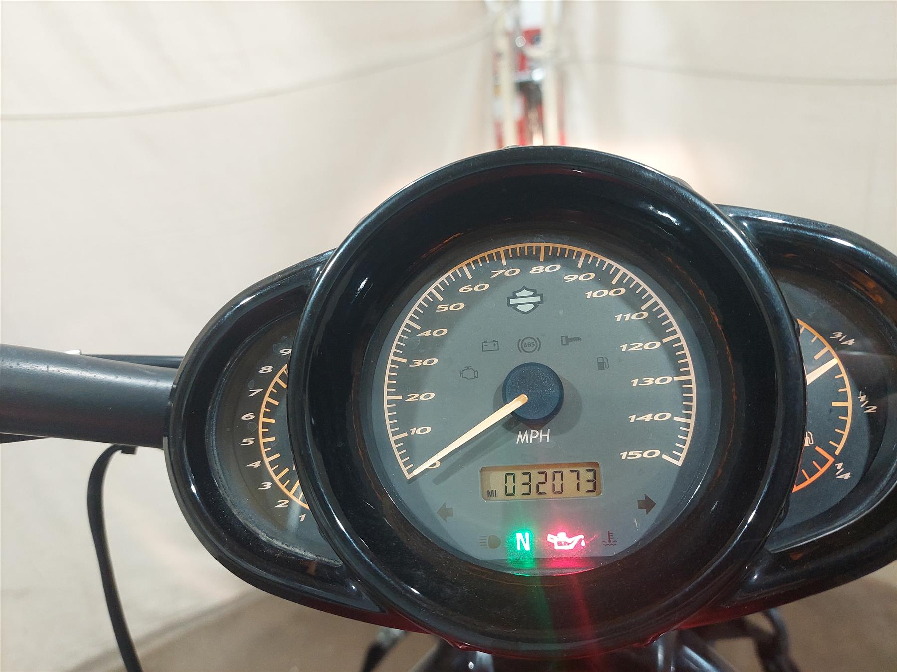 2013 Harley VRSCDX Night Rod Sp Gauges Speedometer Instrument 32K 67453-09 {{ shop.shopifyCountryName }} - Mototech271