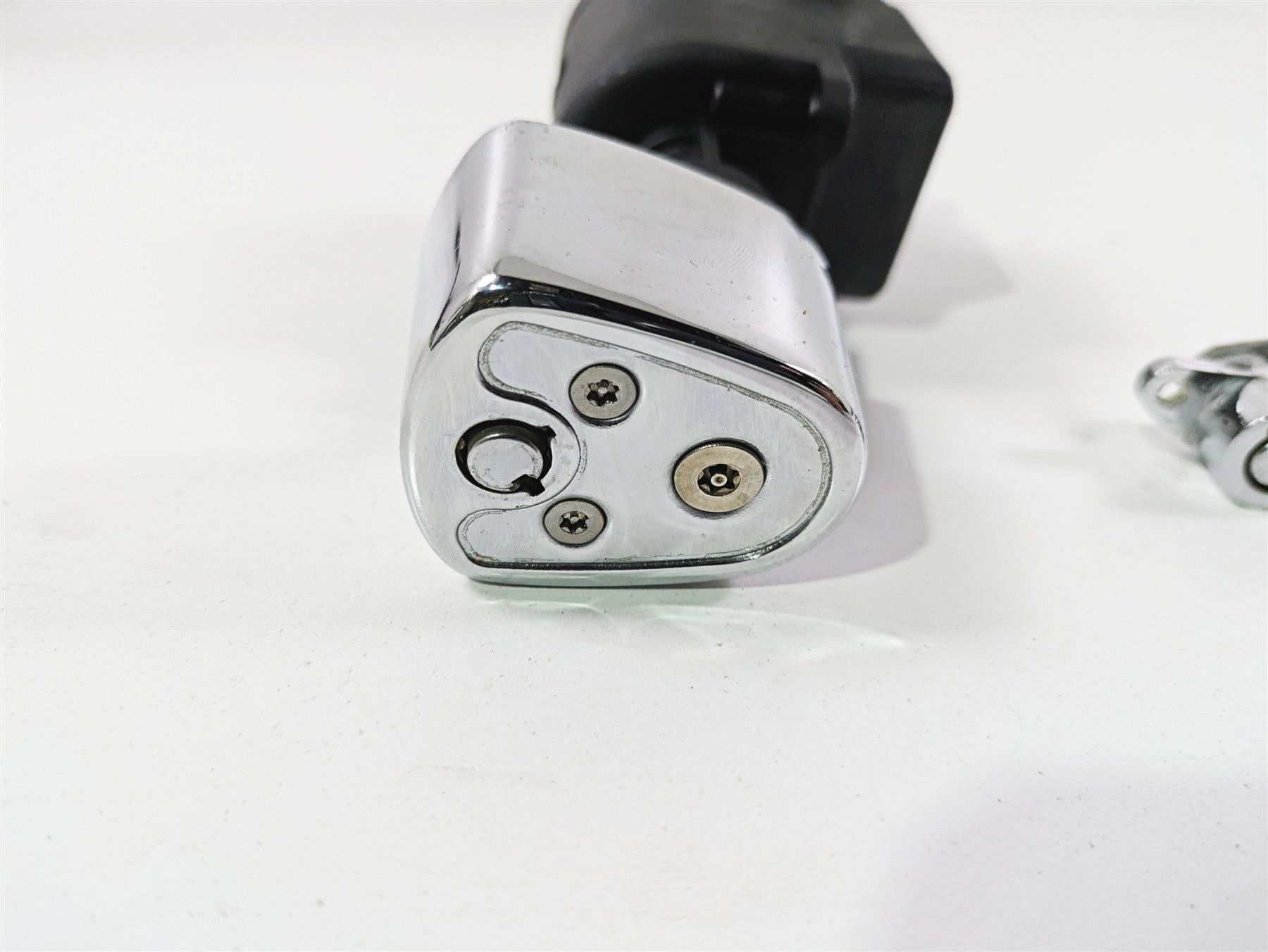 2009 Harley Touring FLHX Street Glide Ignition Switch Key Lock Set 71572-06 {{ shop.shopifyCountryName }} - Mototech271