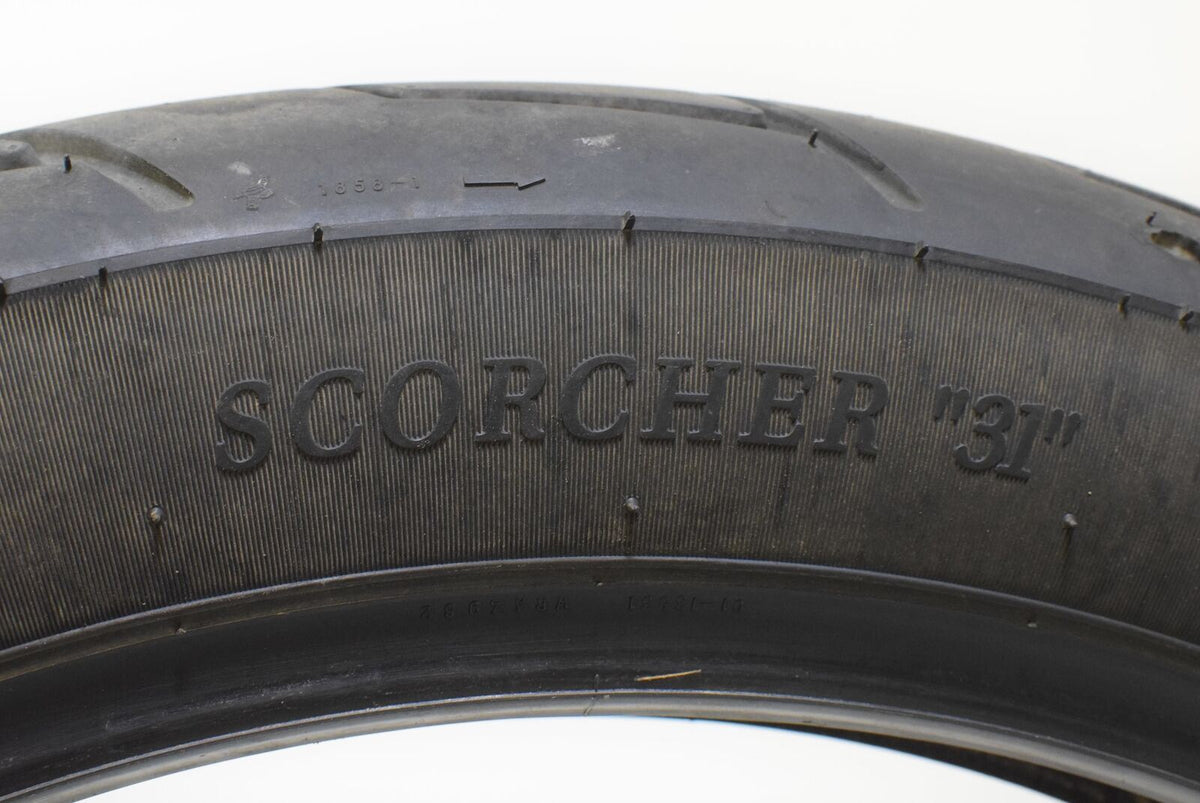 USED Front Harley Tire MICHELIN Scorcher 31" 110/90-19 DOT2717 16136 {{ shop.shopifyCountryName }} - Mototech271