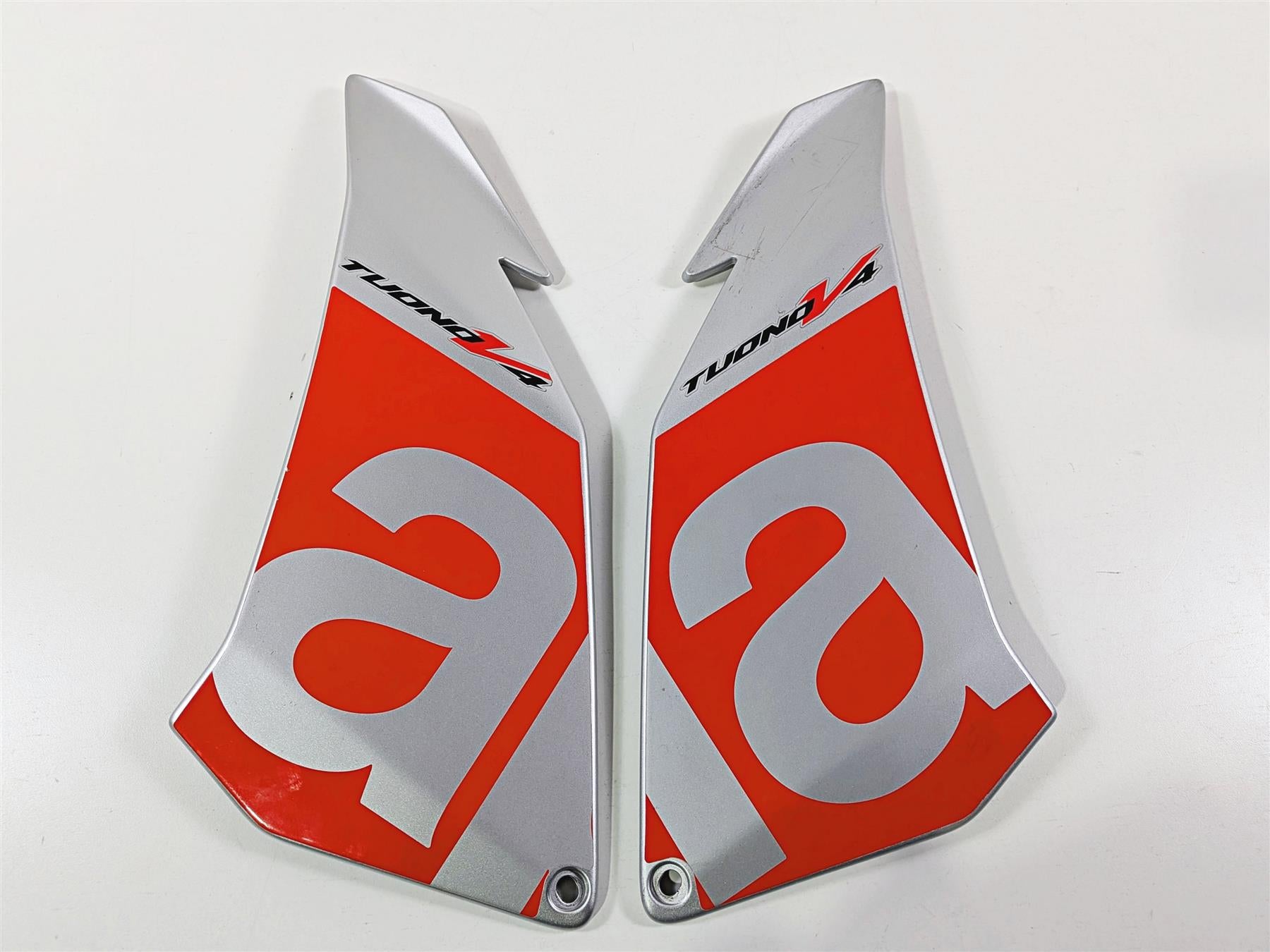 2016 Aprilia RSV 1100 Tuono V4 Factory Side Panel Fairing Cover Set 2H000884000 {{ shop.shopifyCountryName }} - Mototech271