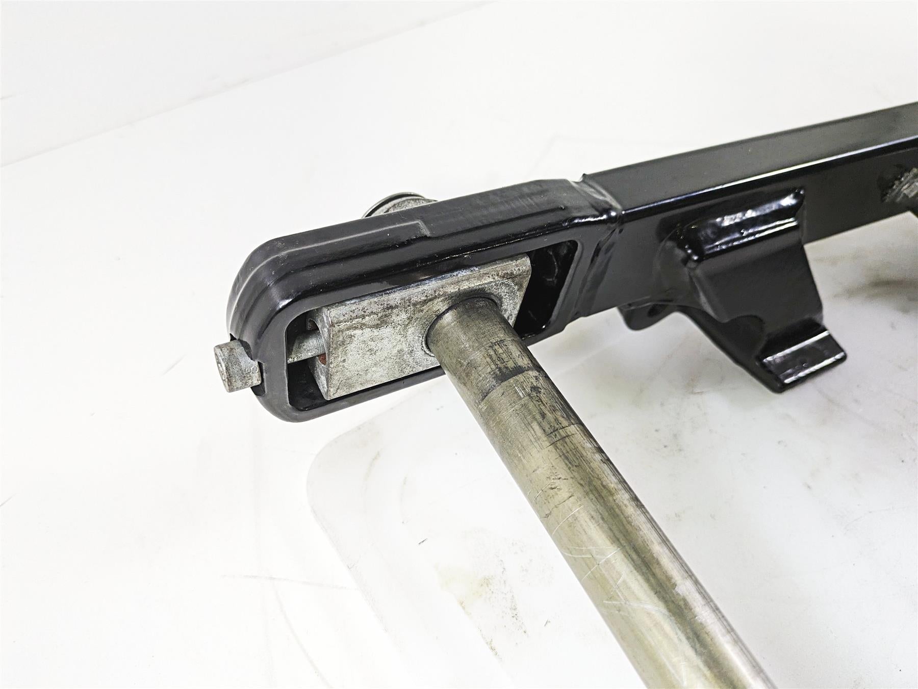 2017 Harley Dyna FXDB Street Bob Swingarm & Belt Guards & 25mm Axle 47820-10 {{ shop.shopifyCountryName }} - Mototech271