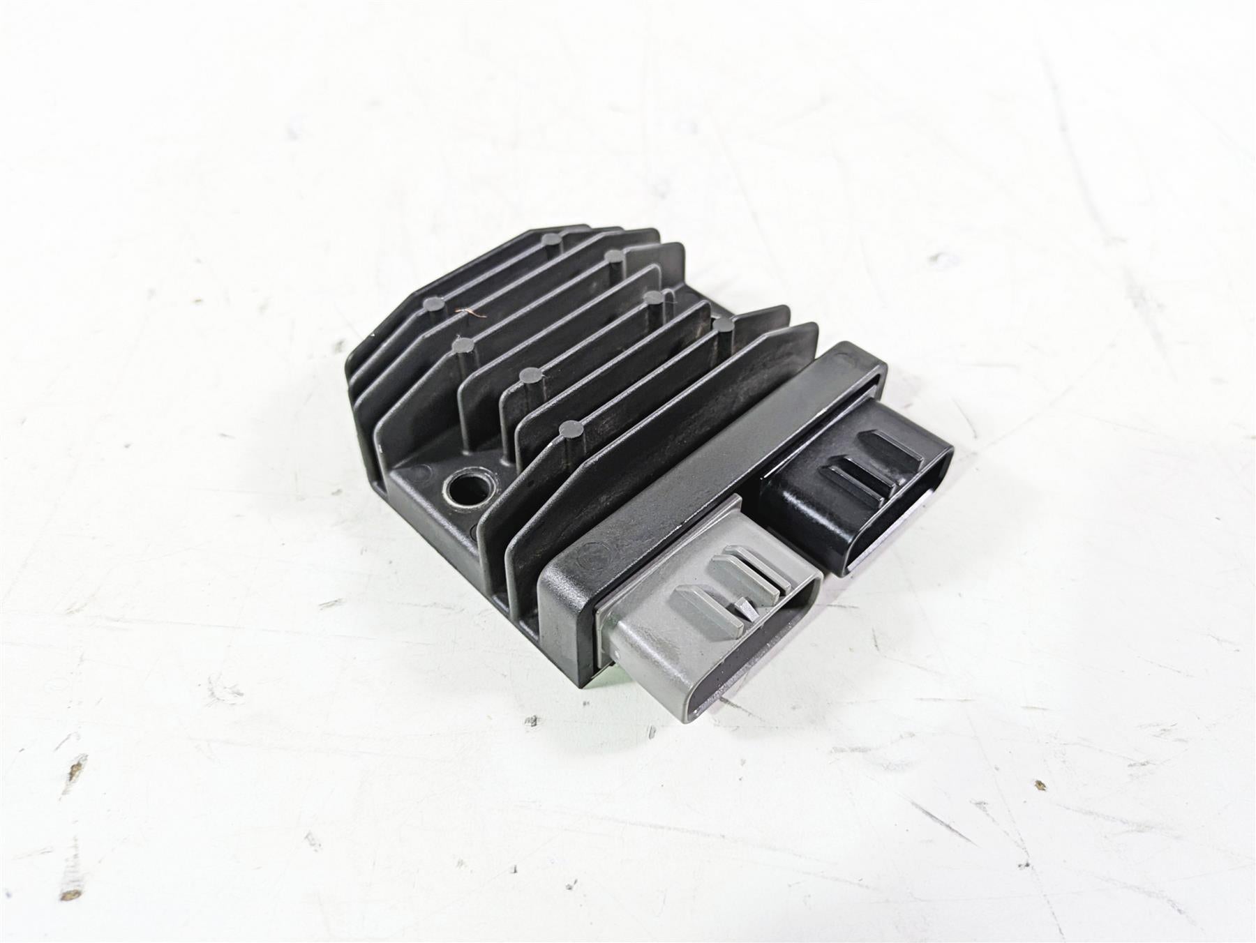 2020 Triumph Daytona 765 Moto2 Rectifier Voltage Regulators T1300675 FH020AA {{ shop.shopifyCountryName }} - Mototech271