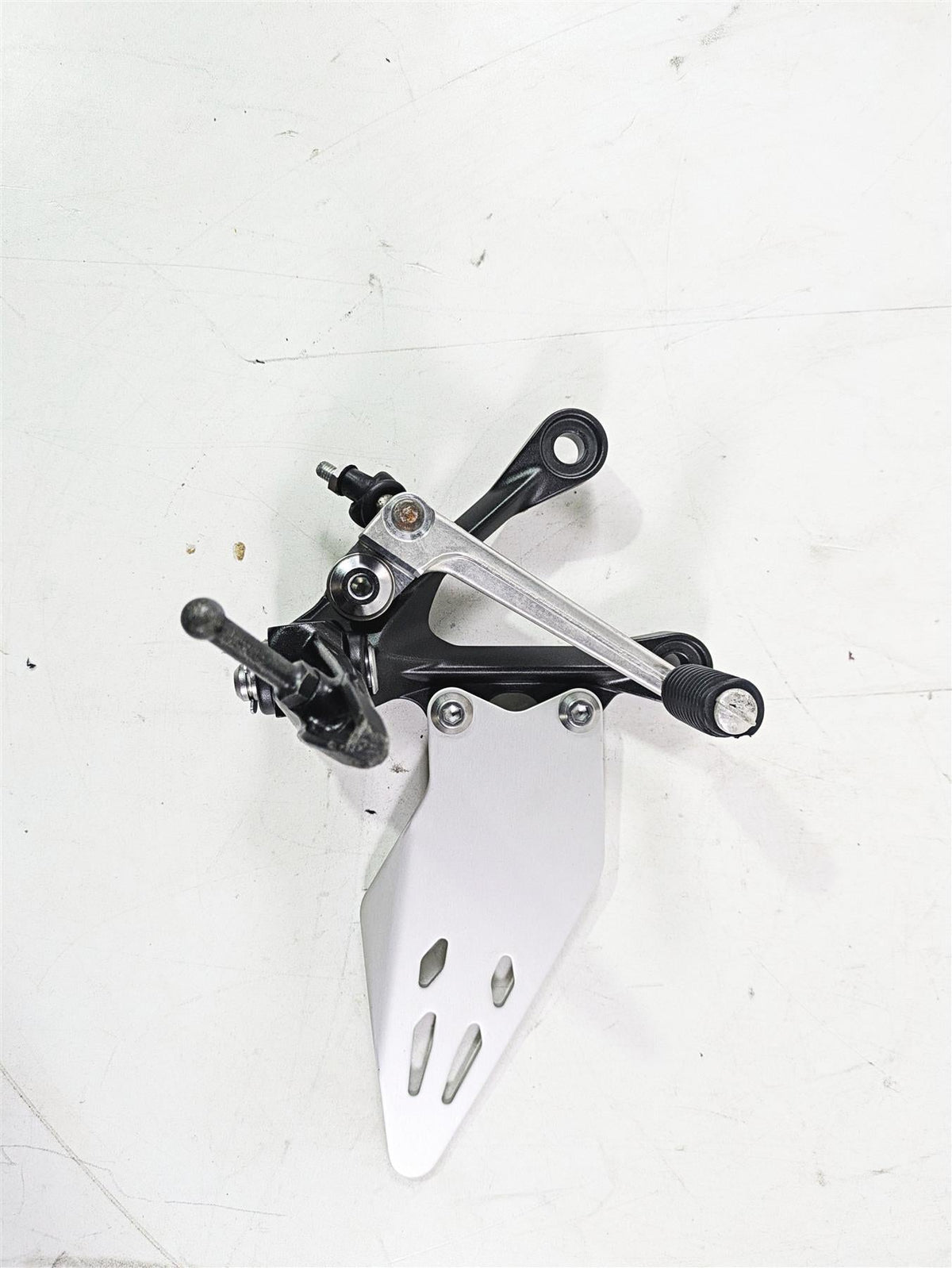 2020 Kawasaki ZX6R Ninja Left Footpeg Foot Peg Shifter Lever 35063-0160-18R {{ shop.shopifyCountryName }} - Mototech271