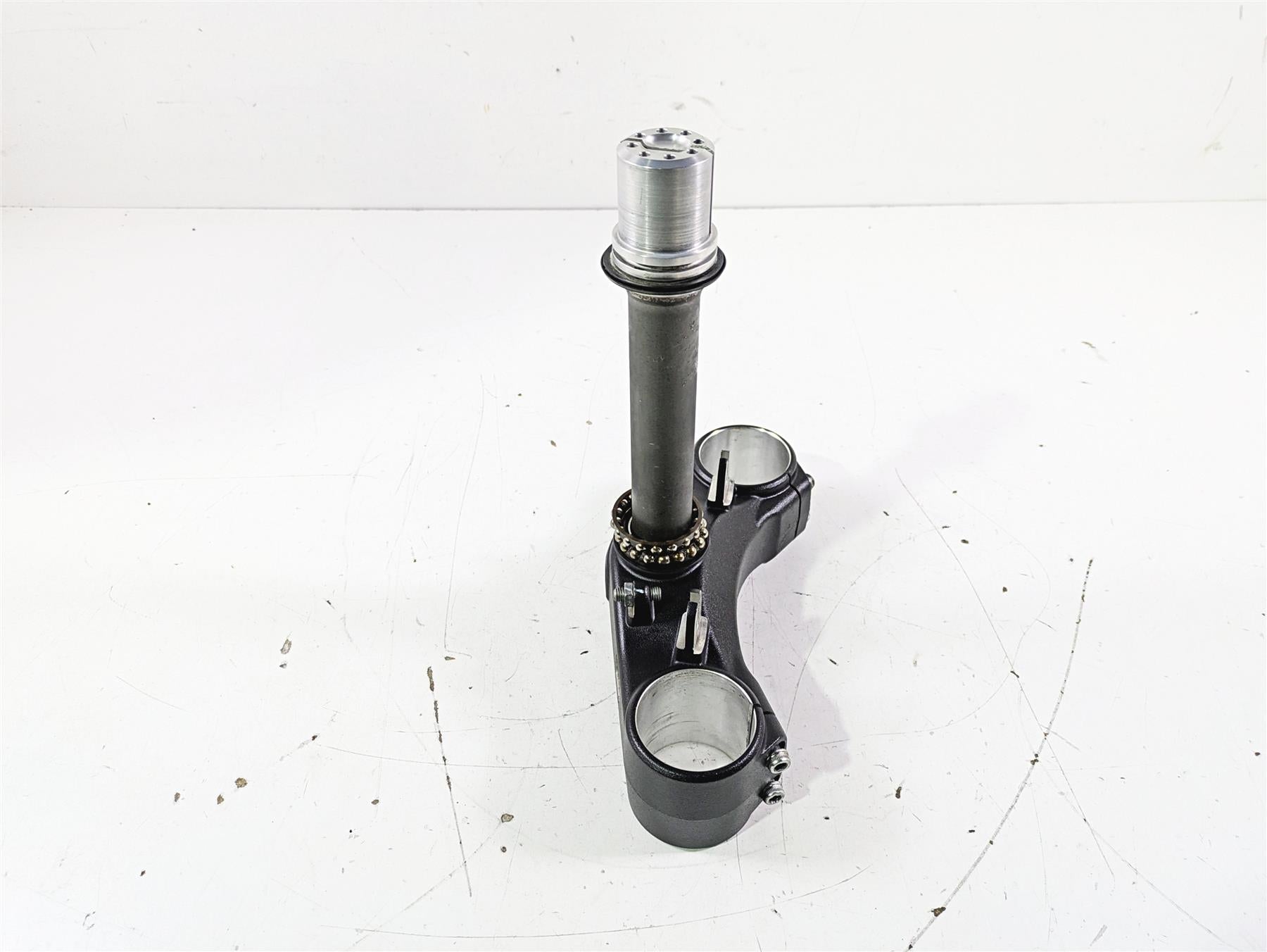 2017 Ducati Monster 1200 S Lower Triple Tree Steering Clamp Ohlins