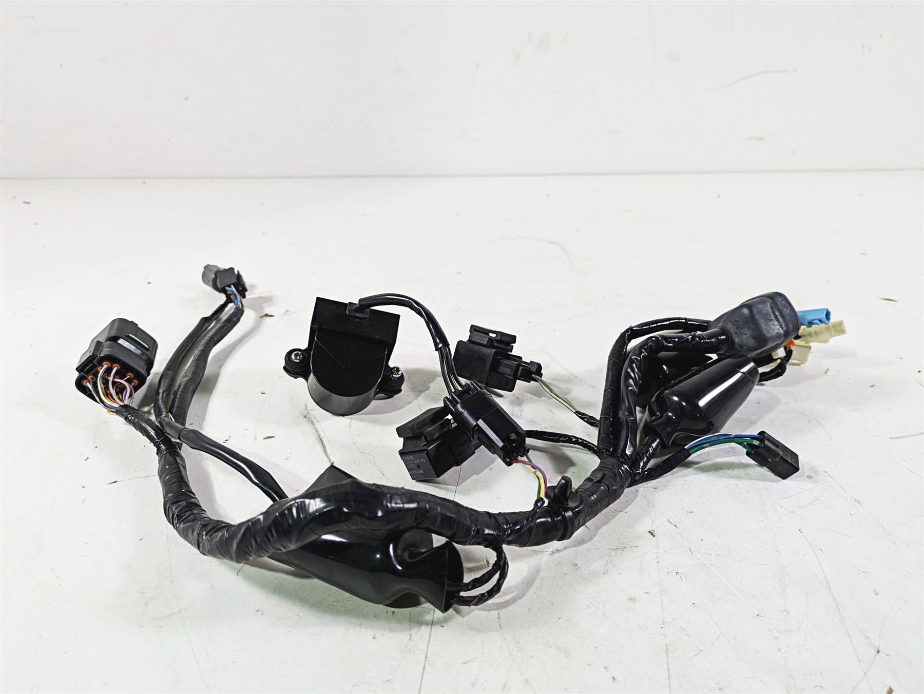 2008 Honda CBR1000RR SC59 Front Gauges Wiring & Fall Sensor 32103-MFL-670 {{ shop.shopifyCountryName }} - Mototech271