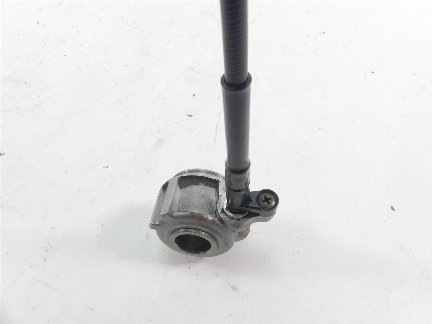 1999 BMW R1100 GS 259E Speedometer Drive Gear Hub & Spinning Cable 62122306287 {{ shop.shopifyCountryName }} - Mototech271