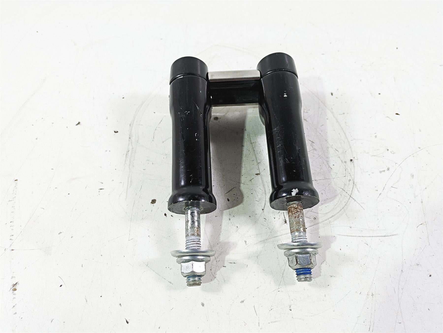 2021 Harley Softail FLSL Slim Handlebar Riser Holder Clamp 55984-07 {{ shop.shopifyCountryName }} - Mototech271