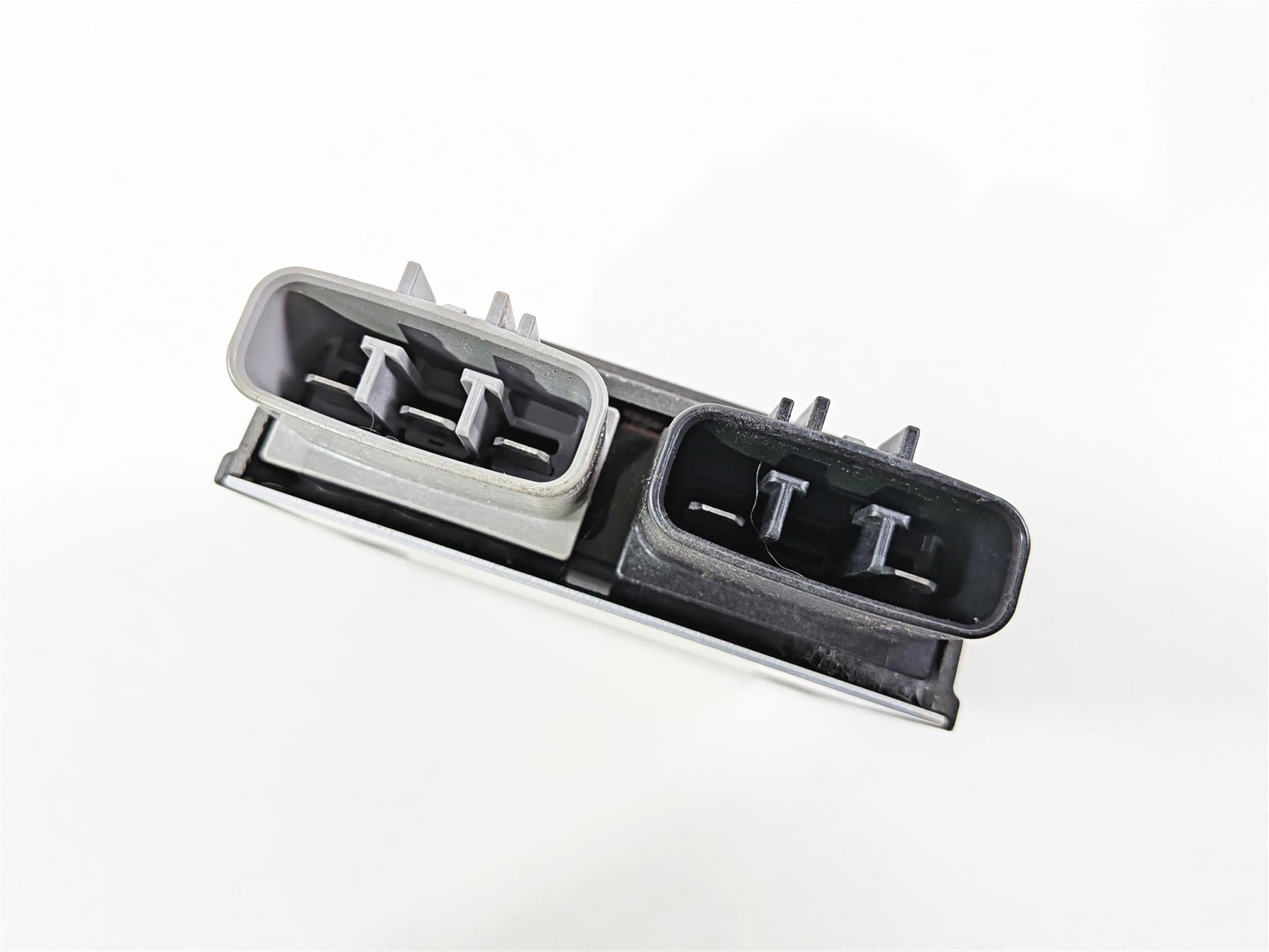2025 Yamaha YZF R7 Rectifier Voltage Regulator 2K Only 27D-81960-00-00 SH821AA {{ shop.shopifyCountryName }} - Mototech271