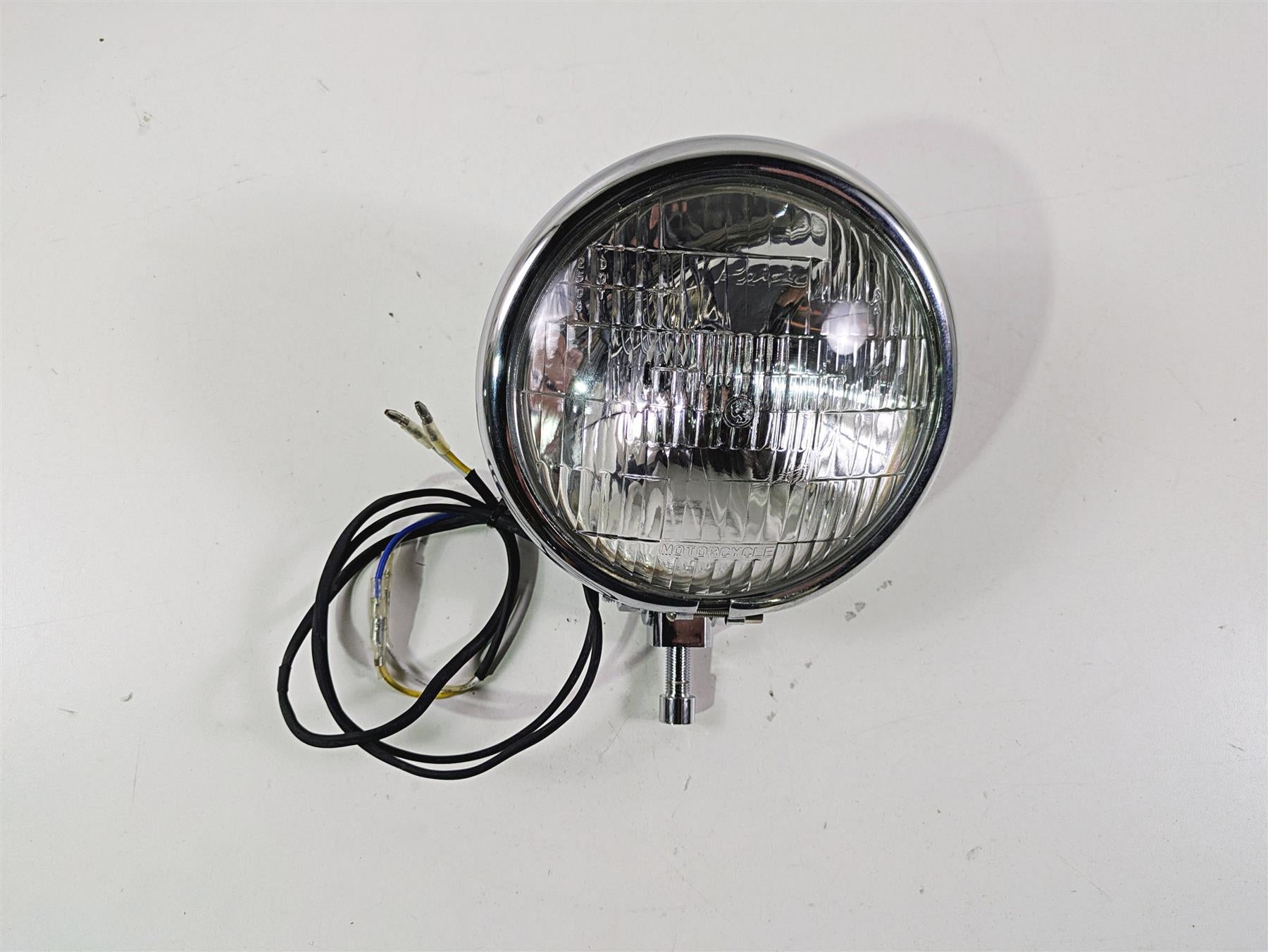 2008 Ultima Motorcycles Fat Bastard Round Chrome Headlight & Mount {{ shop.shopifyCountryName }} - Mototech271