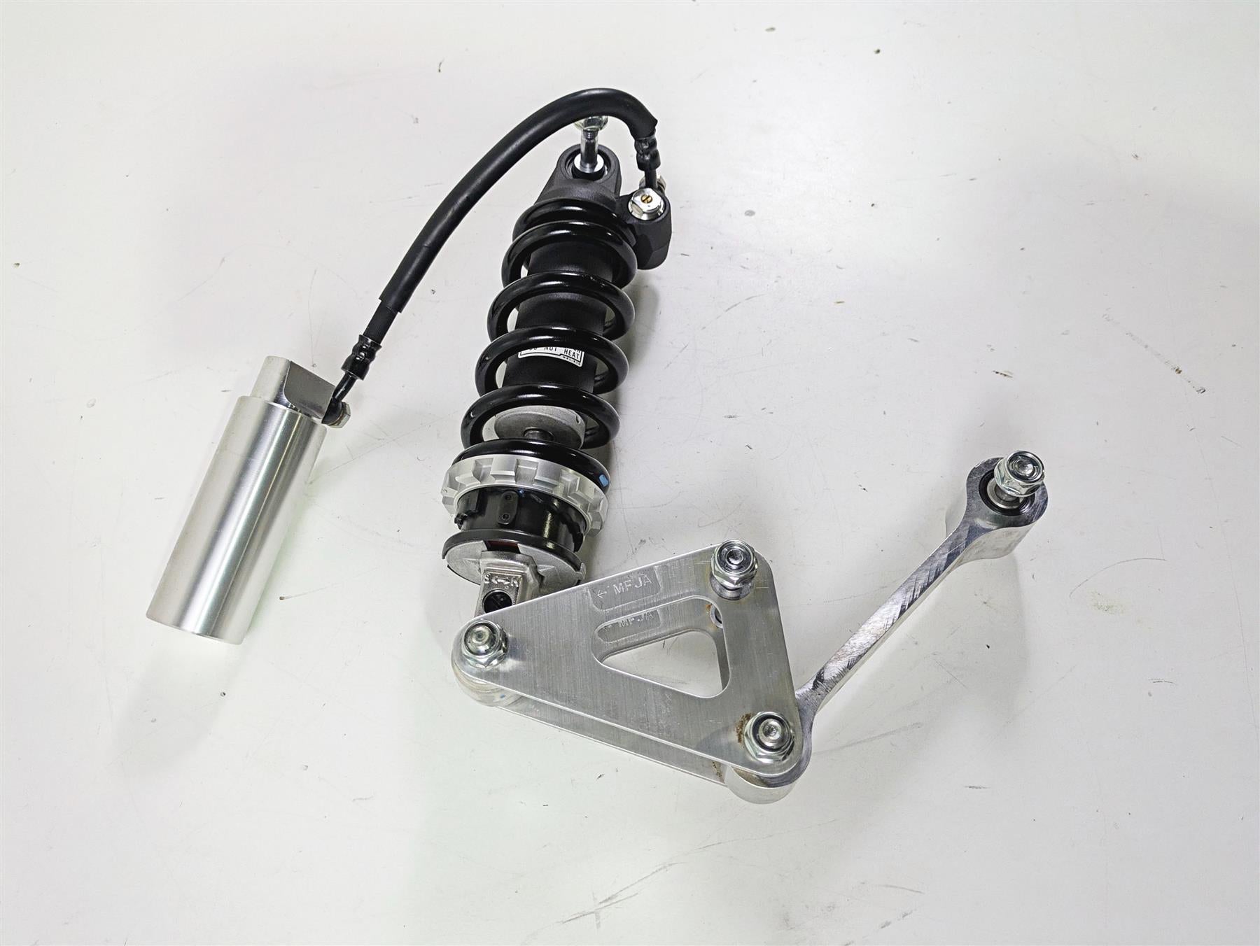 2025 Honda CBR600RR Straight Rear Suspension Shock Damper 52400-MJC-L11 {{ shop.shopifyCountryName }} - Mototech271