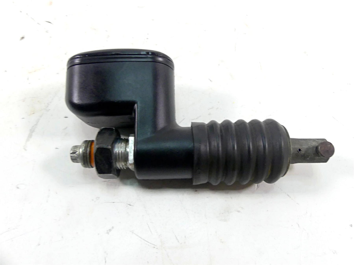2002 Harley FLSTCI Softail Heritage Rear Brake Master Cylinder 41755-99F {{ shop.shopifyCountryName }} - Mototech271