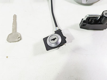 2021 Kawasaki Z900 ZR900 Ignition Switch Key Lock Tank Cap Set 27005-0673 {{ shop.shopifyCountryName }} - Mototech271