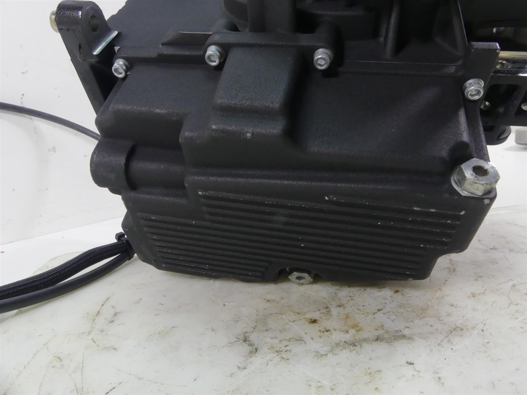 2014 Harley FXDL Dyna Low Rider 6 Speed Transmission Gear Box 3K Miles 33083-10 {{ shop.shopifyCountryName }} - Mototech271