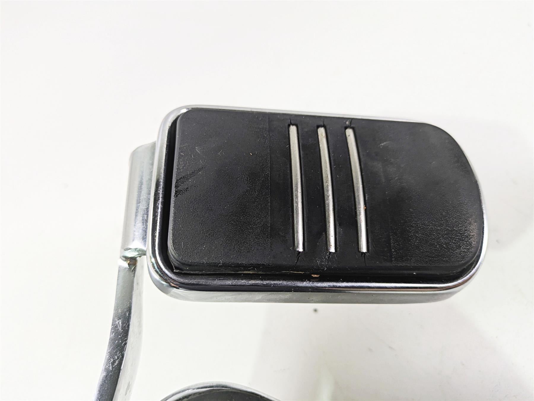 2021 Harley Touring FLTRX Road Glide Right Floor Board & Brake - Read 50688-04 {{ shop.shopifyCountryName }} - Mototech271