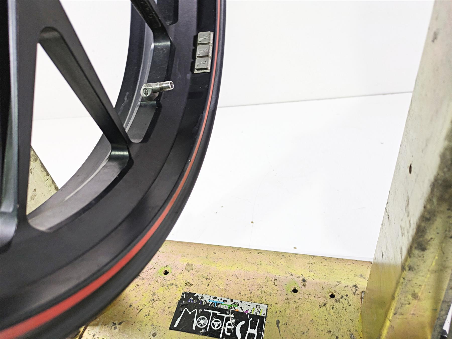 2008 Ducati SBK 1098 S Straight Marchesini Forged 17x3.5 Front Wheel 50121151AB {{ shop.shopifyCountryName }} - Mototech271