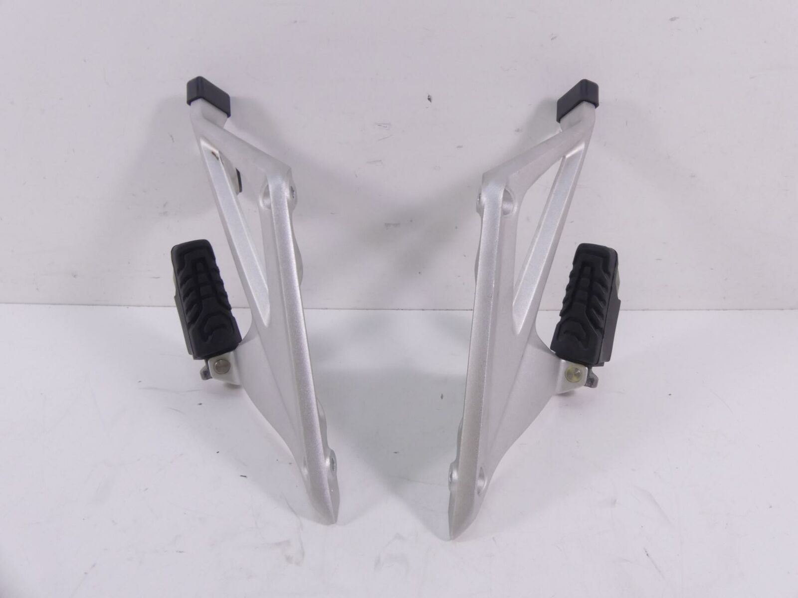 2017 BMW R1200RT RTW K52 Passenger Footpeg Foot Peg Rest Set 46718534790 {{ shop.shopifyCountryName }} - Mototech271