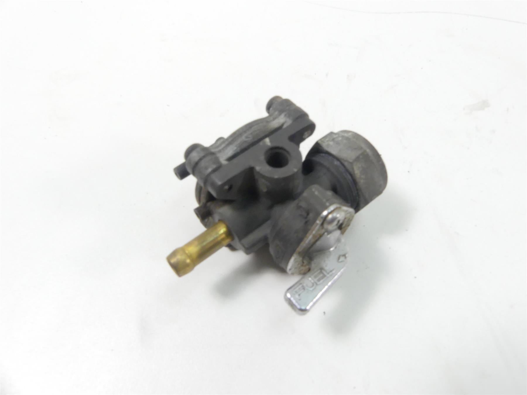 1999 Harley Davidson Sportster XL1200 Petcock Fuel Gas Petrol Valve 62169-95C {{ shop.shopifyCountryName }} - Mototech271