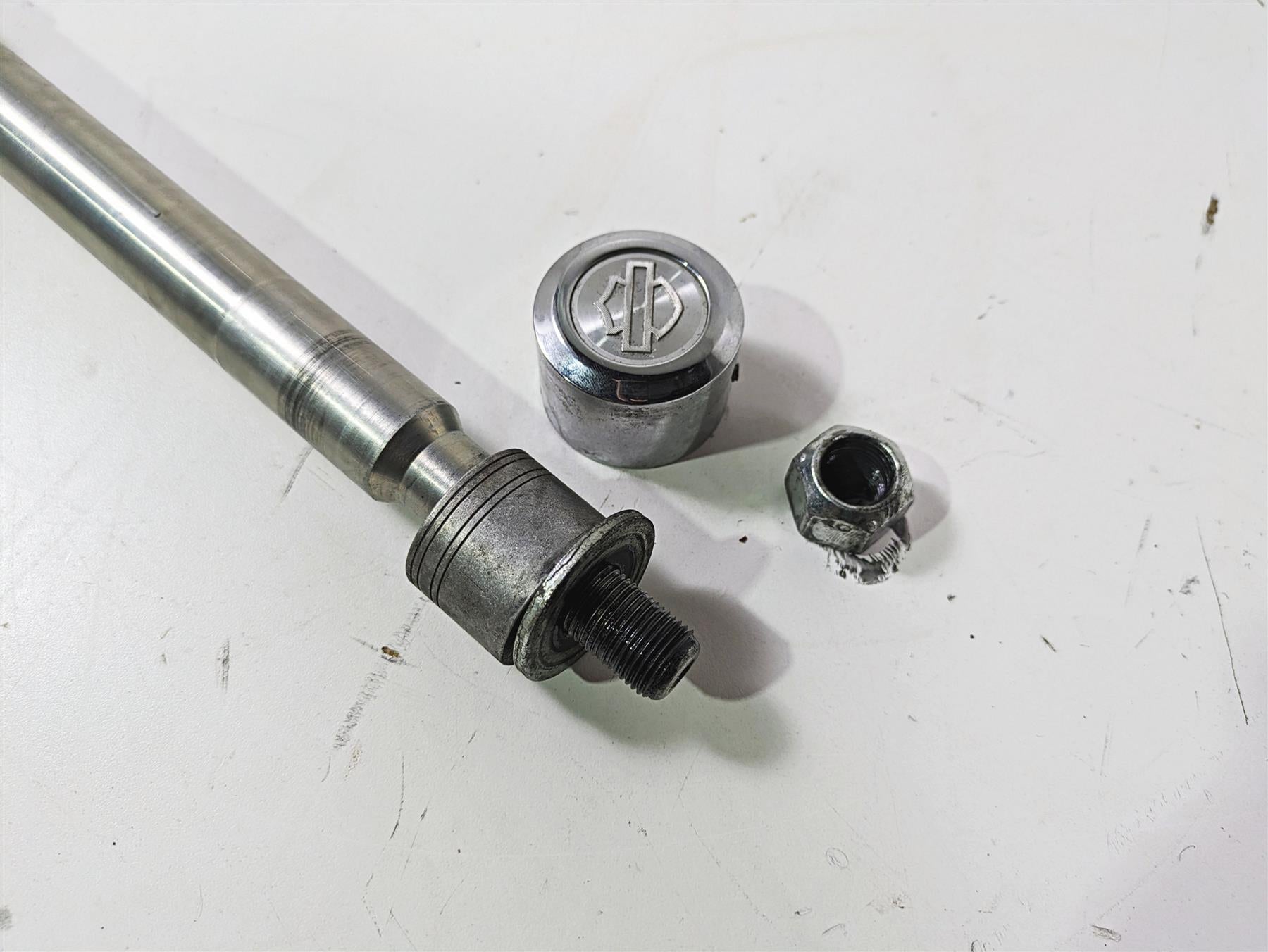 2008 Harley Touring FLHTCU E-Glide 105TH Front Axle Wheel Spindle 1" 41547-07A {{ shop.shopifyCountryName }} - Mototech271
