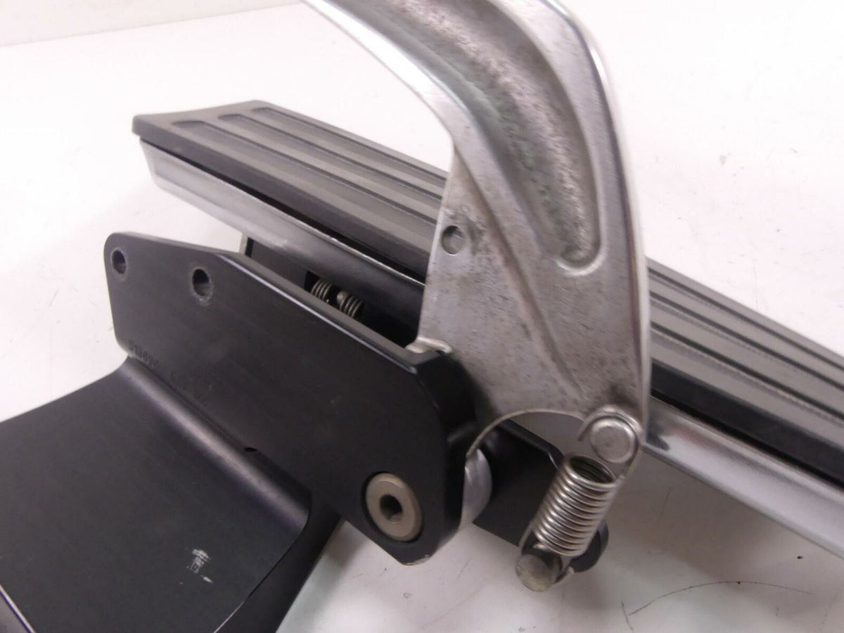 2010 Victory Vision Tour Right Front Rider Foot Board Brake Pedal Set 5135045 {{ shop.shopifyCountryName }} - Mototech271