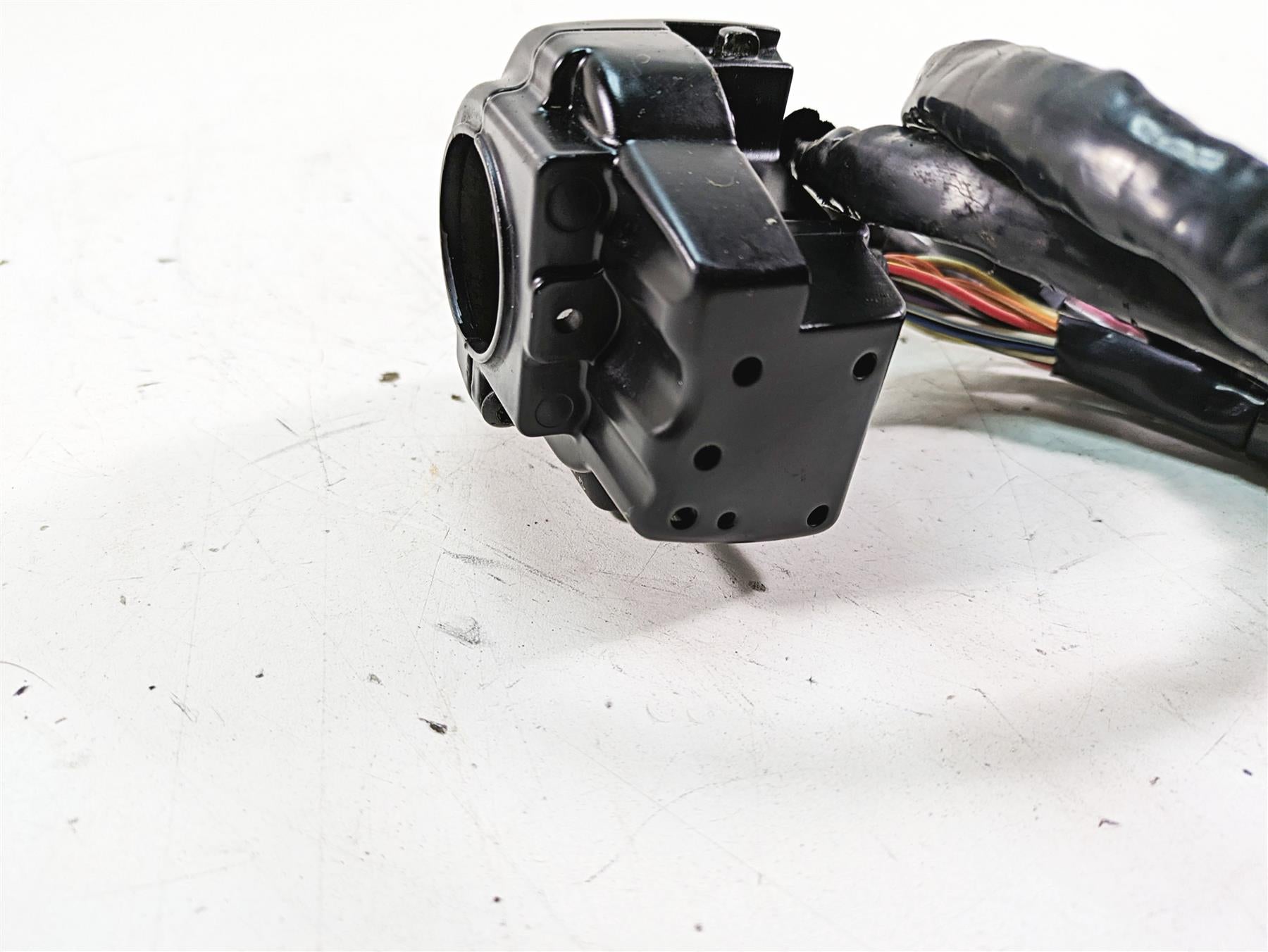 2013 Harley Touring FLHX Street Glide Right Hand Control Switch - Read 71684-06A {{ shop.shopifyCountryName }} - Mototech271