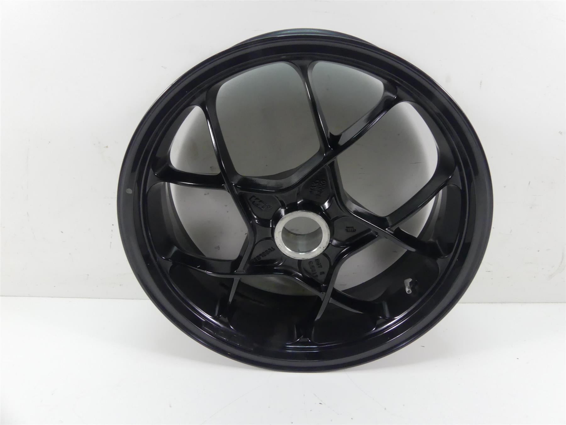 2016 KTM 1290 Superduke R Straight Rear Wheel Rim 17x6 6141010104430 {{ shop.shopifyCountryName }} - Mototech271