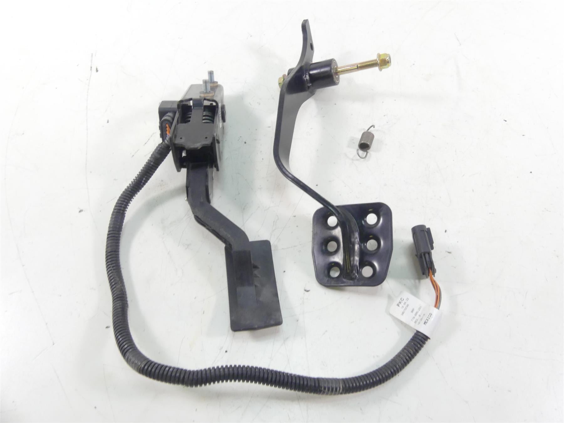 2017 Can Am Maverick X3 XDS Turbo R Foot Brake Accelerate Pedal Set 705601453 {{ shop.shopifyCountryName }} - Mototech271