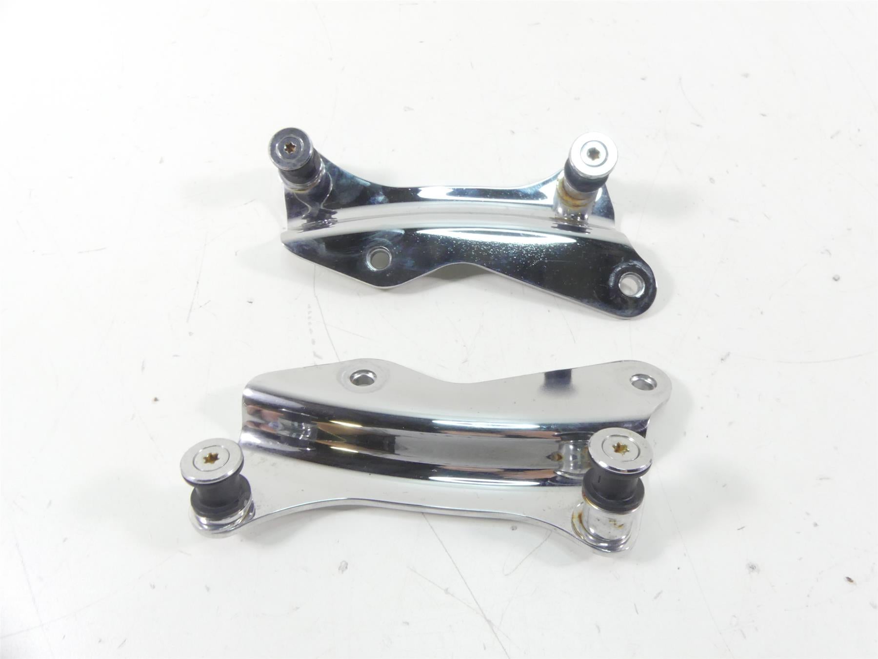 2014 Harley Touring FLHX Street Glide Sissy Bar Back Rest Quick Release 52300353 | Mototech271