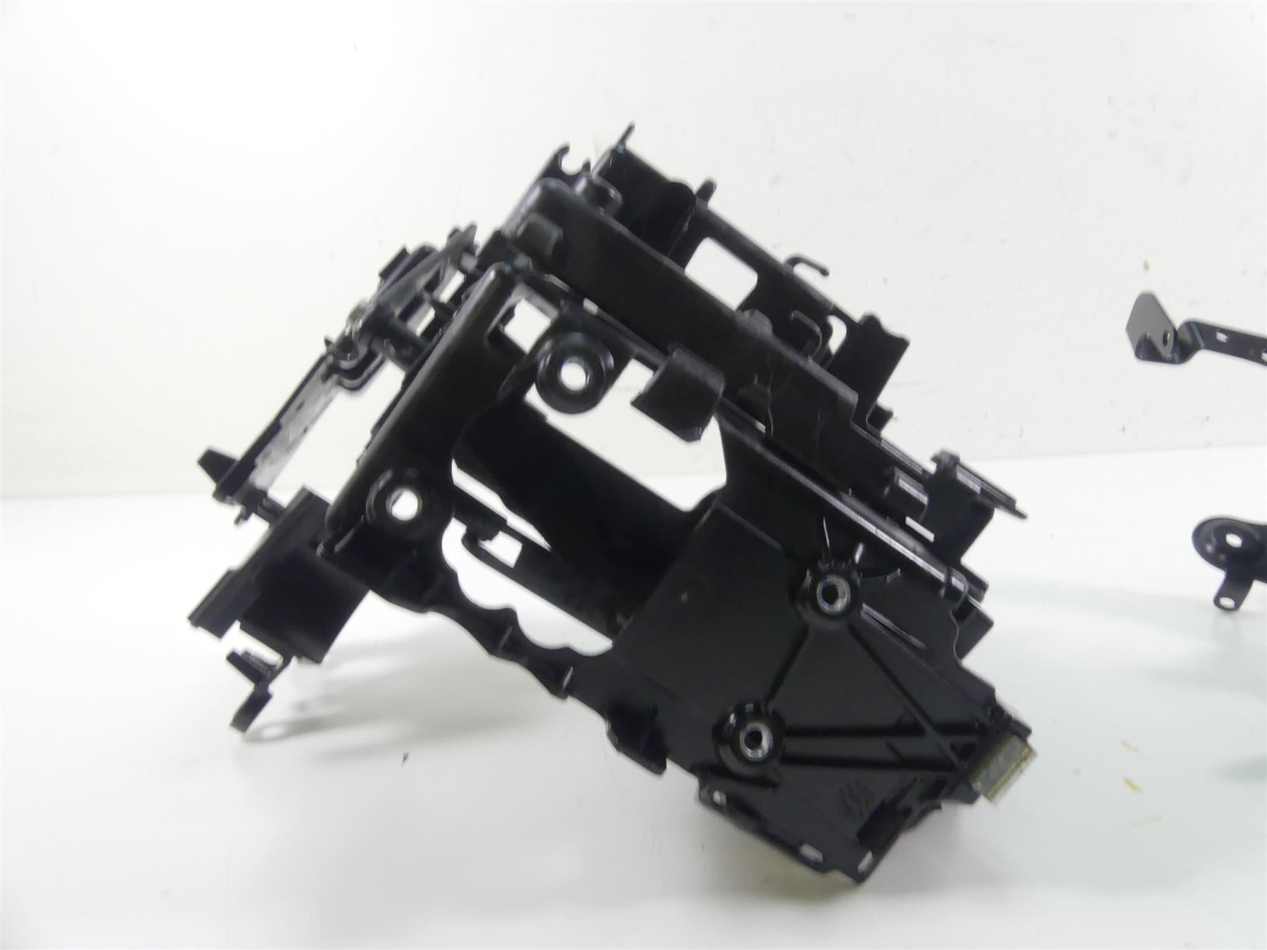 2020 Harley Softail FXBB Street Bob Electrical Battery Carrier Set 69201632 {{ shop.shopifyCountryName }} - Mototech271