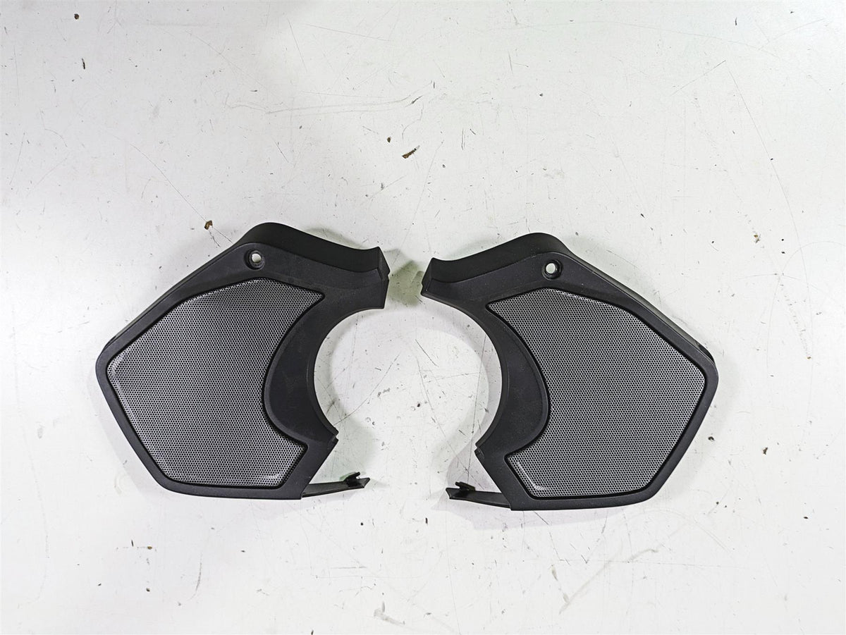 2014 BMW R1200 RT RTW K52 Front Speaker Cover Set 46638529412 46638529411 {{ shop.shopifyCountryName }} - Mototech271