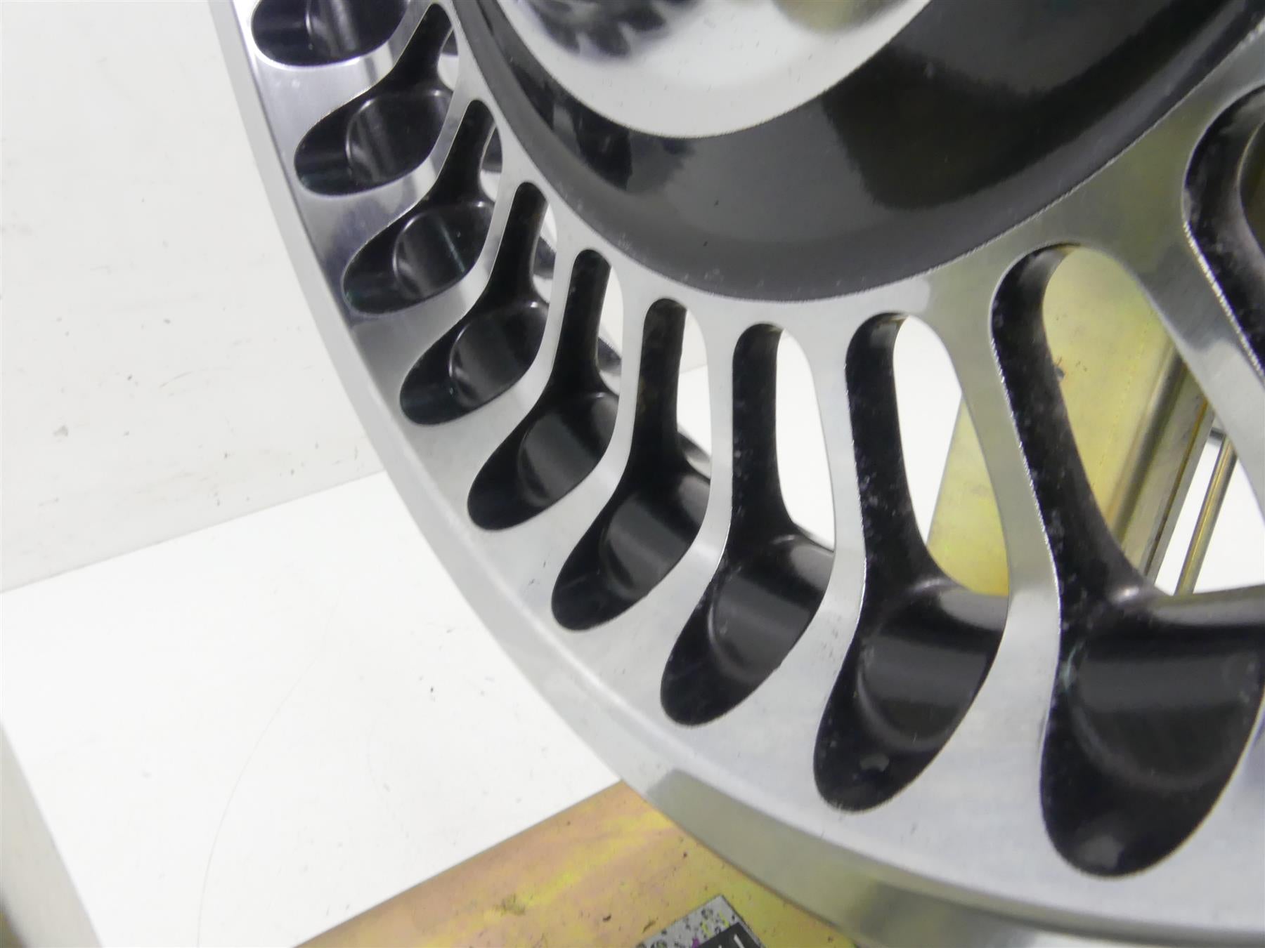 2013 Harley Touring FLHTK Electra Glide 17x3 Front Wheel Cast 28 Spoke 42195-10 {{ shop.shopifyCountryName }} - Mototech271