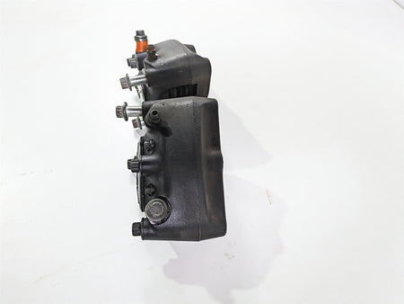 2005 Harley Touring FLHRI Road King Front Brake Caliper Set 44023-00C 44046-00D {{ shop.shopifyCountryName }} - Mototech271