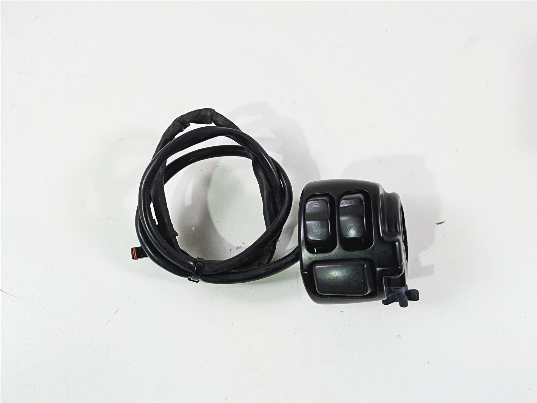2014 Harley FLS Softail Slim Right Hand Start Stop Control Switch 72948-12 {{ shop.shopifyCountryName }} - Mototech271