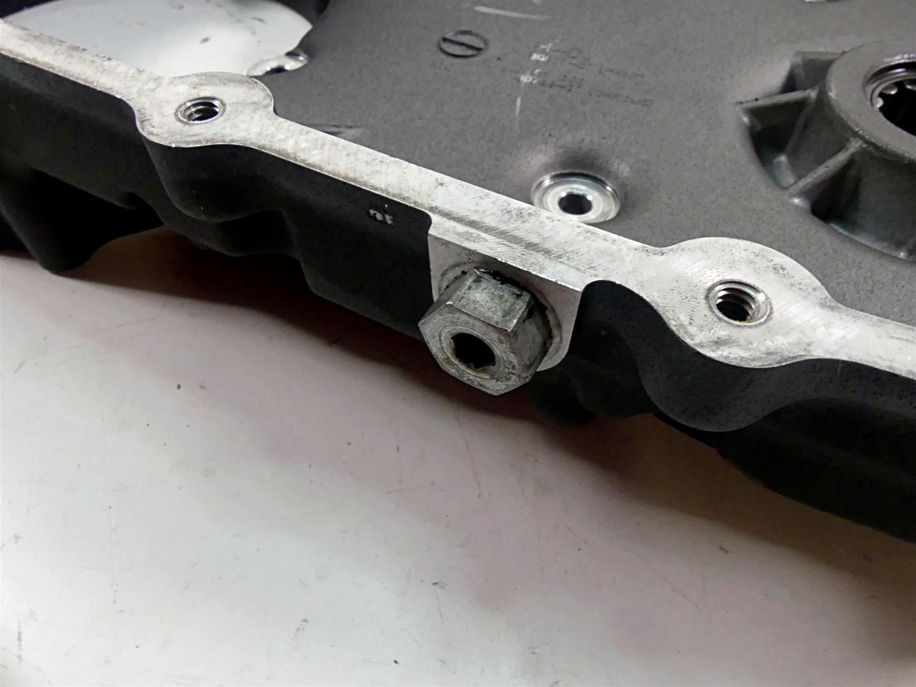 2007 Harley Touring FLHRC Road King Inner Primary Drive Clutch Cover 60677-07 {{ shop.shopifyCountryName }} - Mototech271