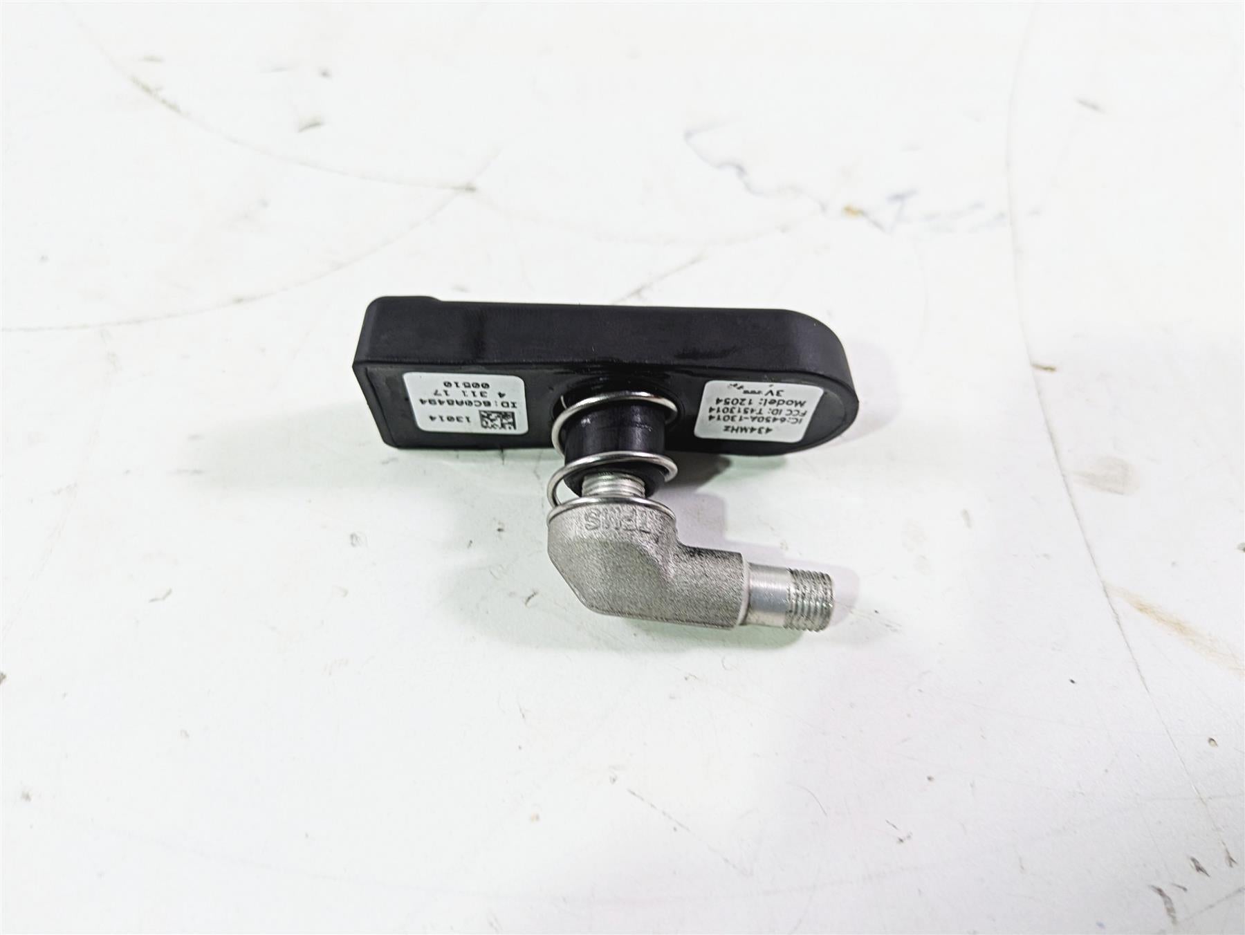 2019 Triumph Speed Triple RS 1050 Rear Wheel Tire Pressure Sensor TPS T4513014 {{ shop.shopifyCountryName }} - Mototech271