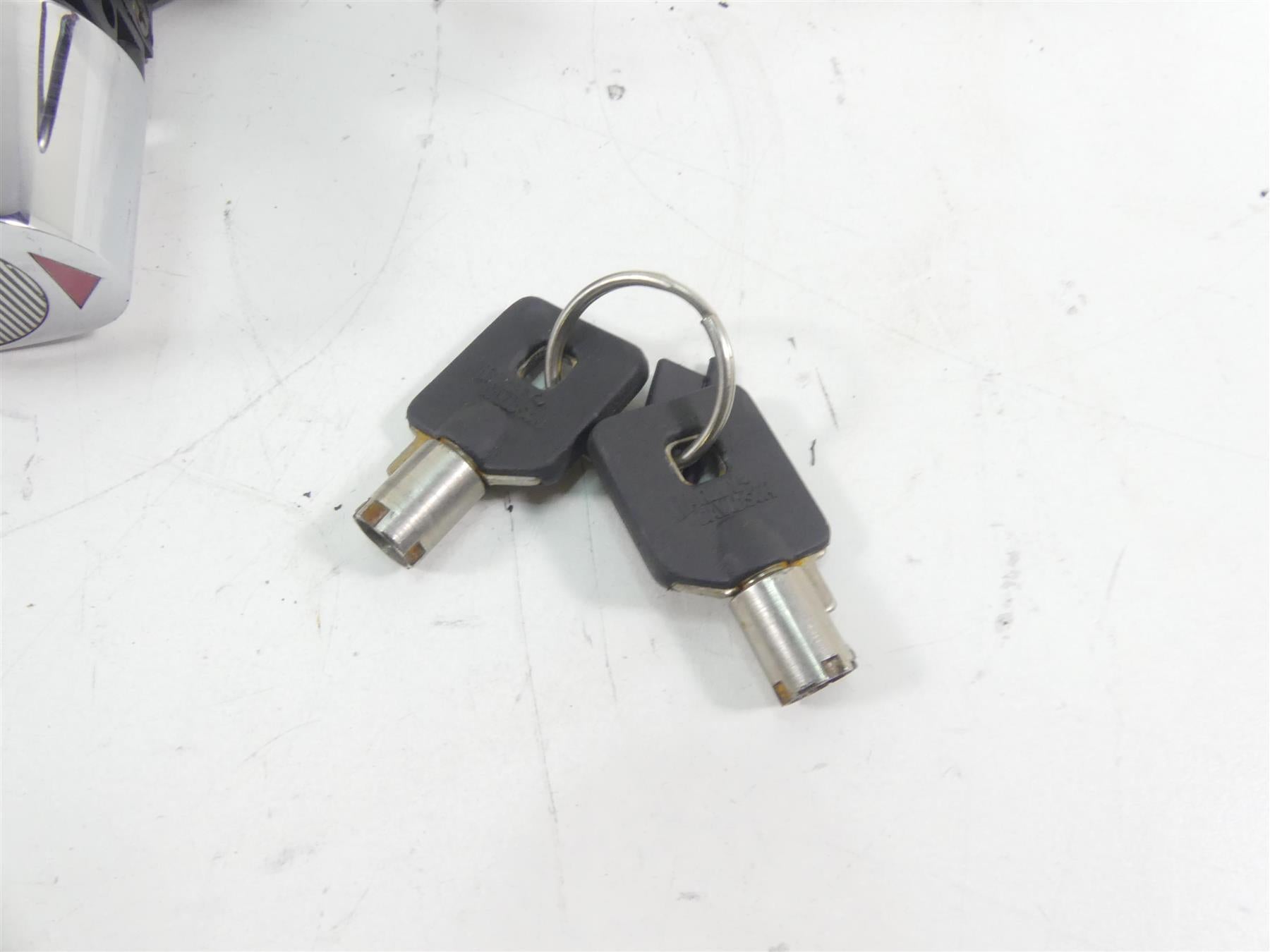 1999 Harley Touring FLHTCUI Electra Glide Ignition Switch Key Lock Set 71526-93B {{ shop.shopifyCountryName }} - Mototech271